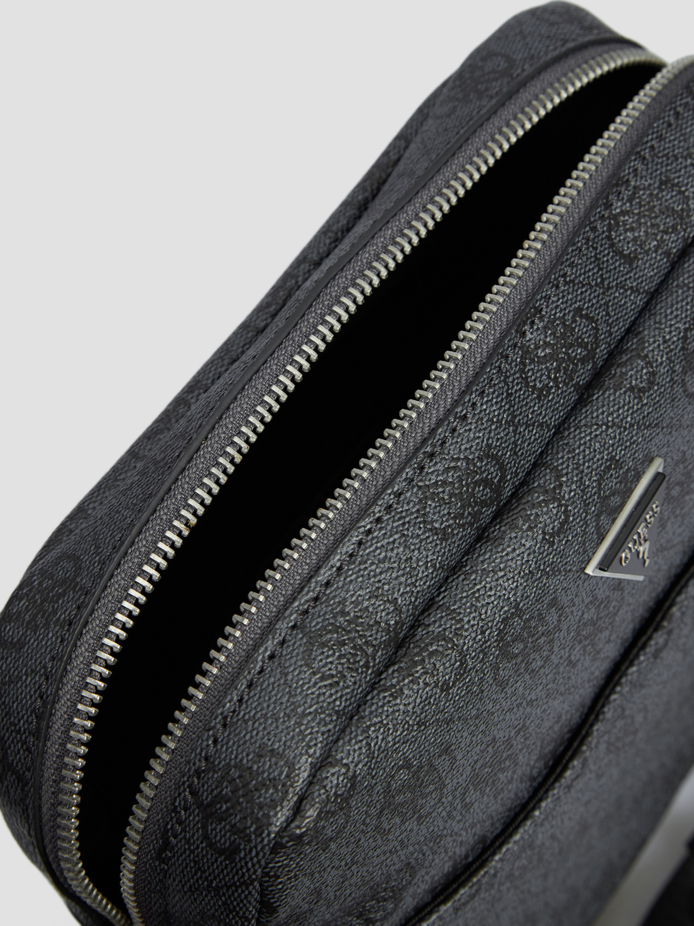 Мессенджер GUESS Torino модель HMTOLO.P4258;BLA Фото