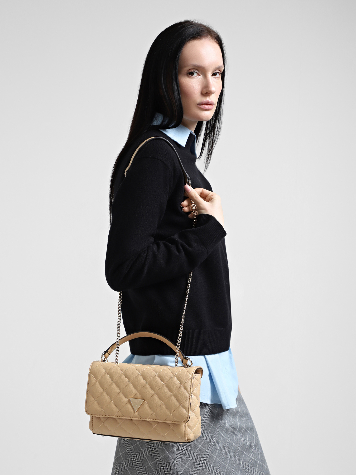 Кросс-боди GUESS Eco Carly Cnvrtble Xbody Flap модель HWEQG9.50921;BEI Фото