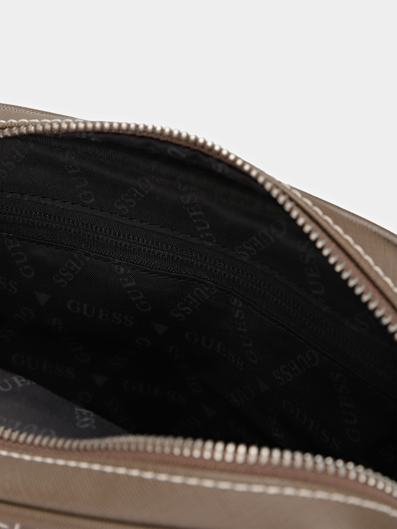 Мессенджер GUESS Milano модель HMMISA.P4260;GGE Фото