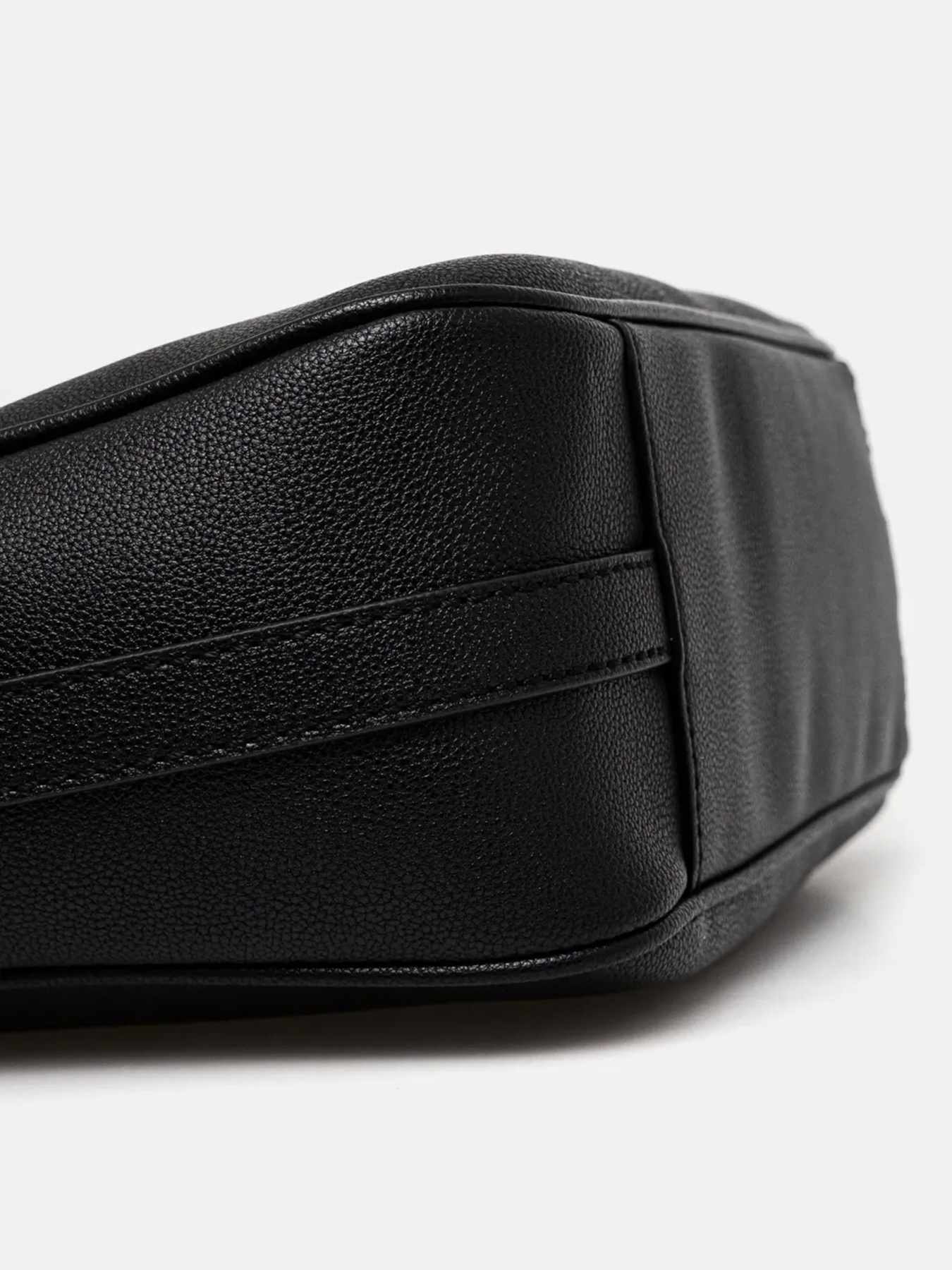 Сумка GUESS Fedora модель HWBG95.19020;BLA Фото