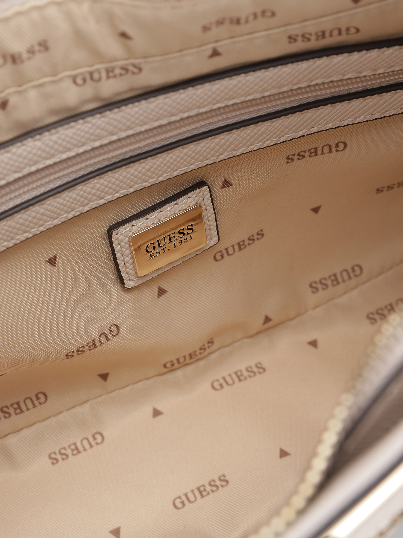 Кросс-боди GUESS Noelle модель HWZG78.79180;BON Фото