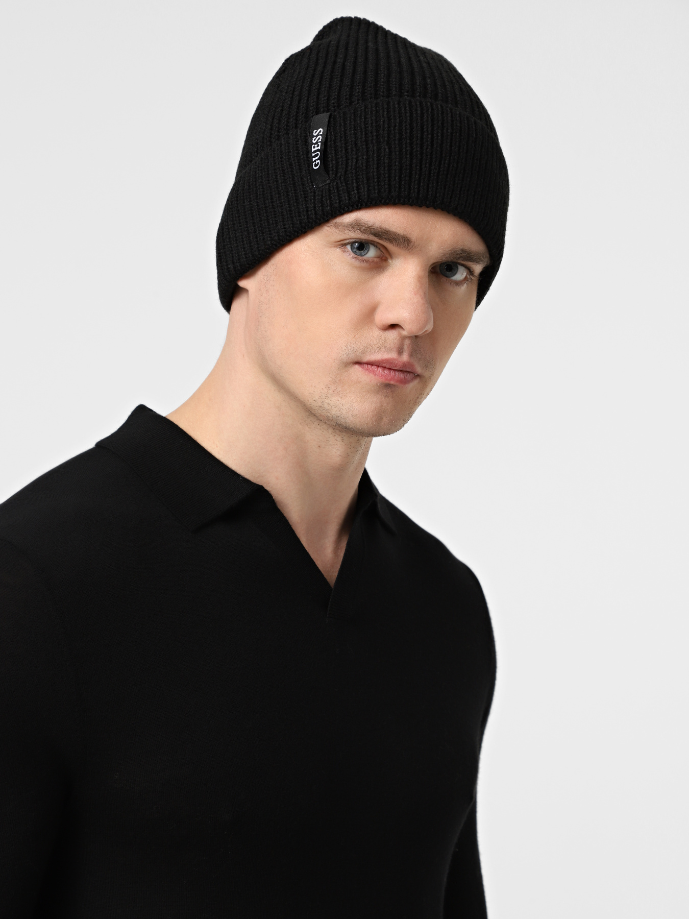 Шапка GUESS модель AM9542.WOL01;BLA Фото