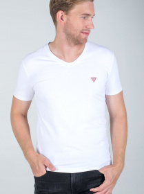 Футболки и поло GUESS модель M0YI32-J1300-TWHT Футболки и поло GUESS модель M0YI32-J1300-TWHT Фото