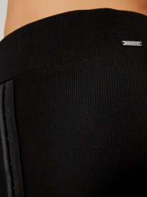 Юбка мини GUESS Tulay модель W1RD04-K8RT2-JBLK Фото