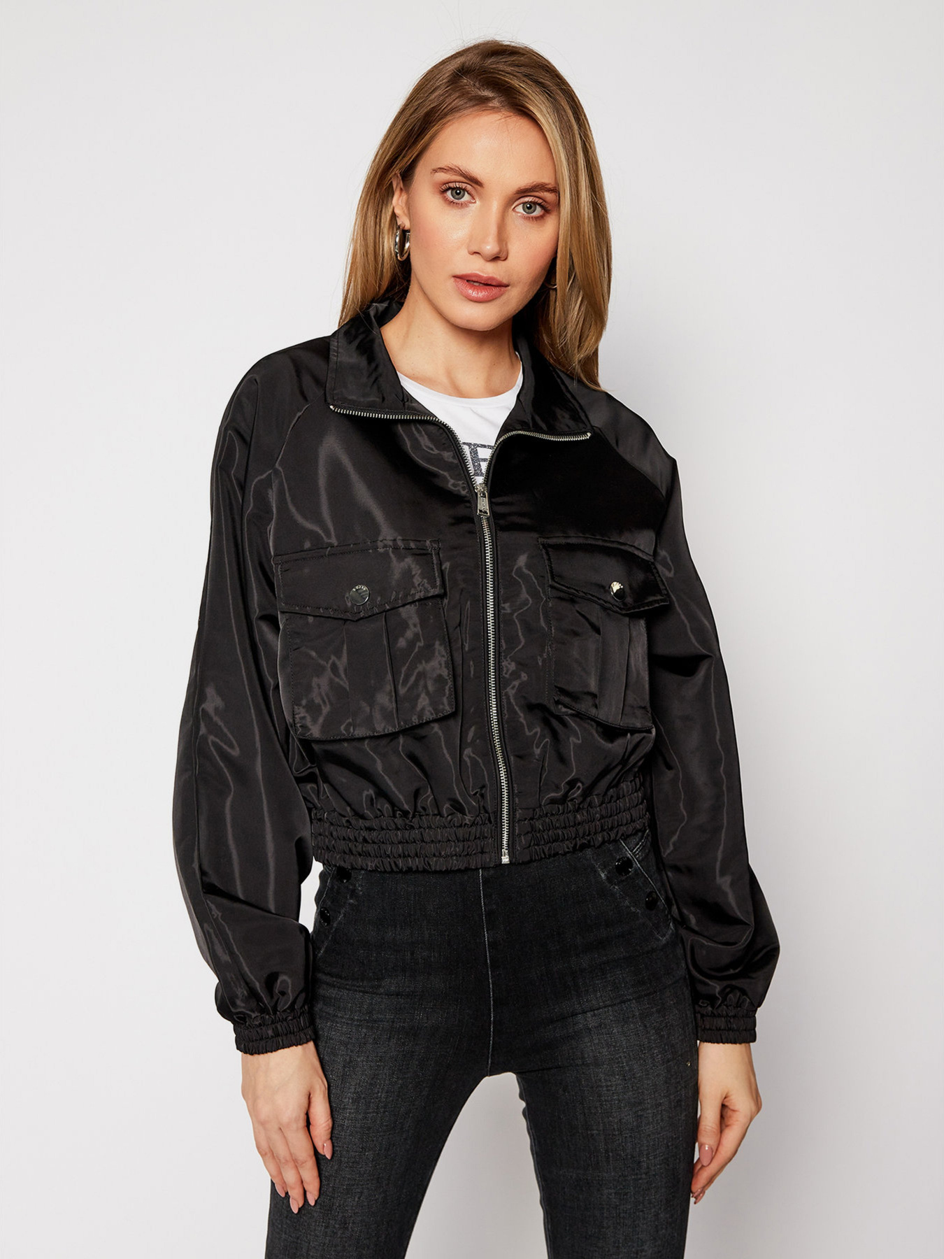 Демисезонная куртка GUESS модель W1RL84-WDOG2-JBLK Фото