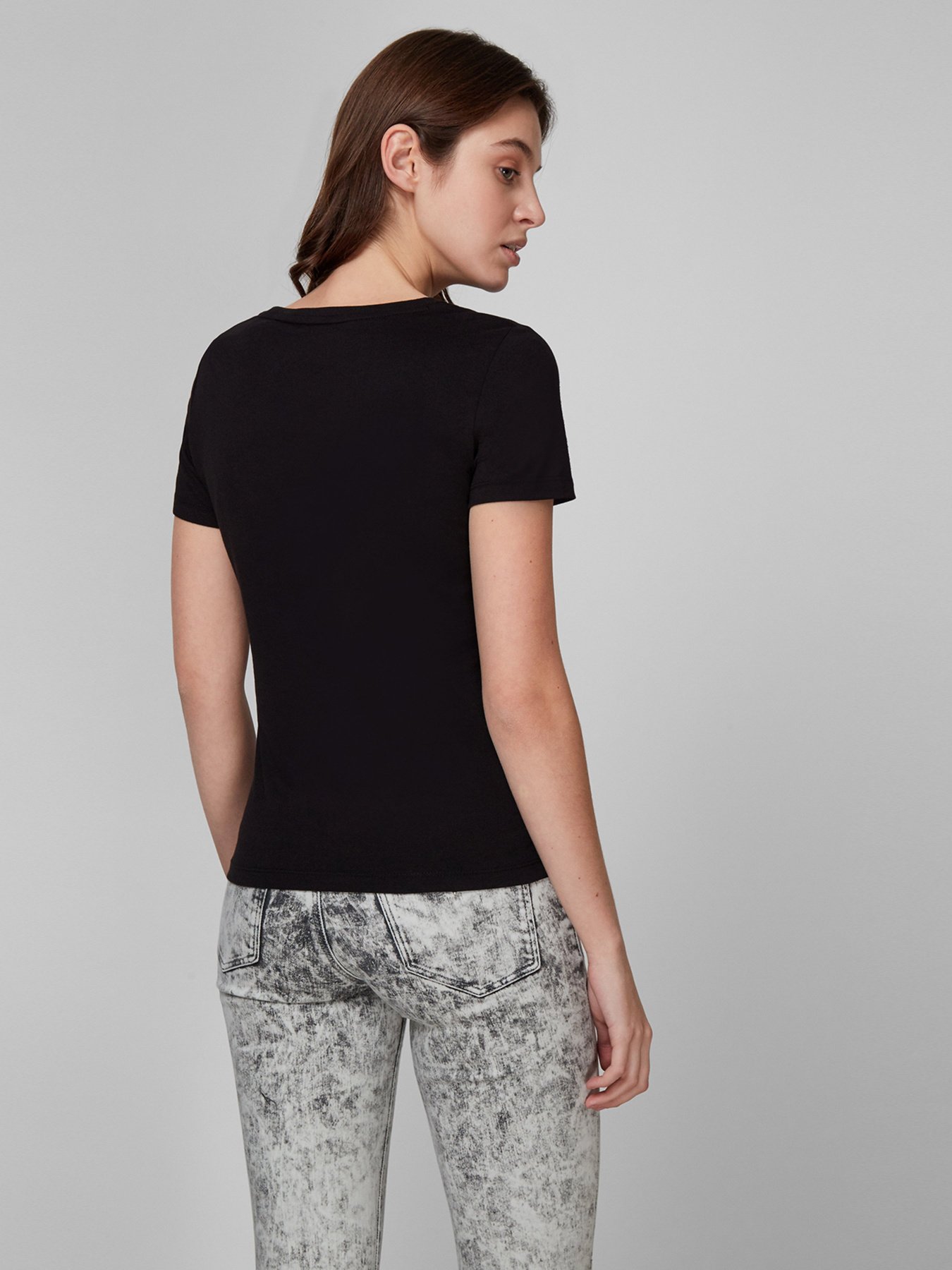 Футболки и поло GUESS модель W1RI00-I3Z11-JBLK Фото