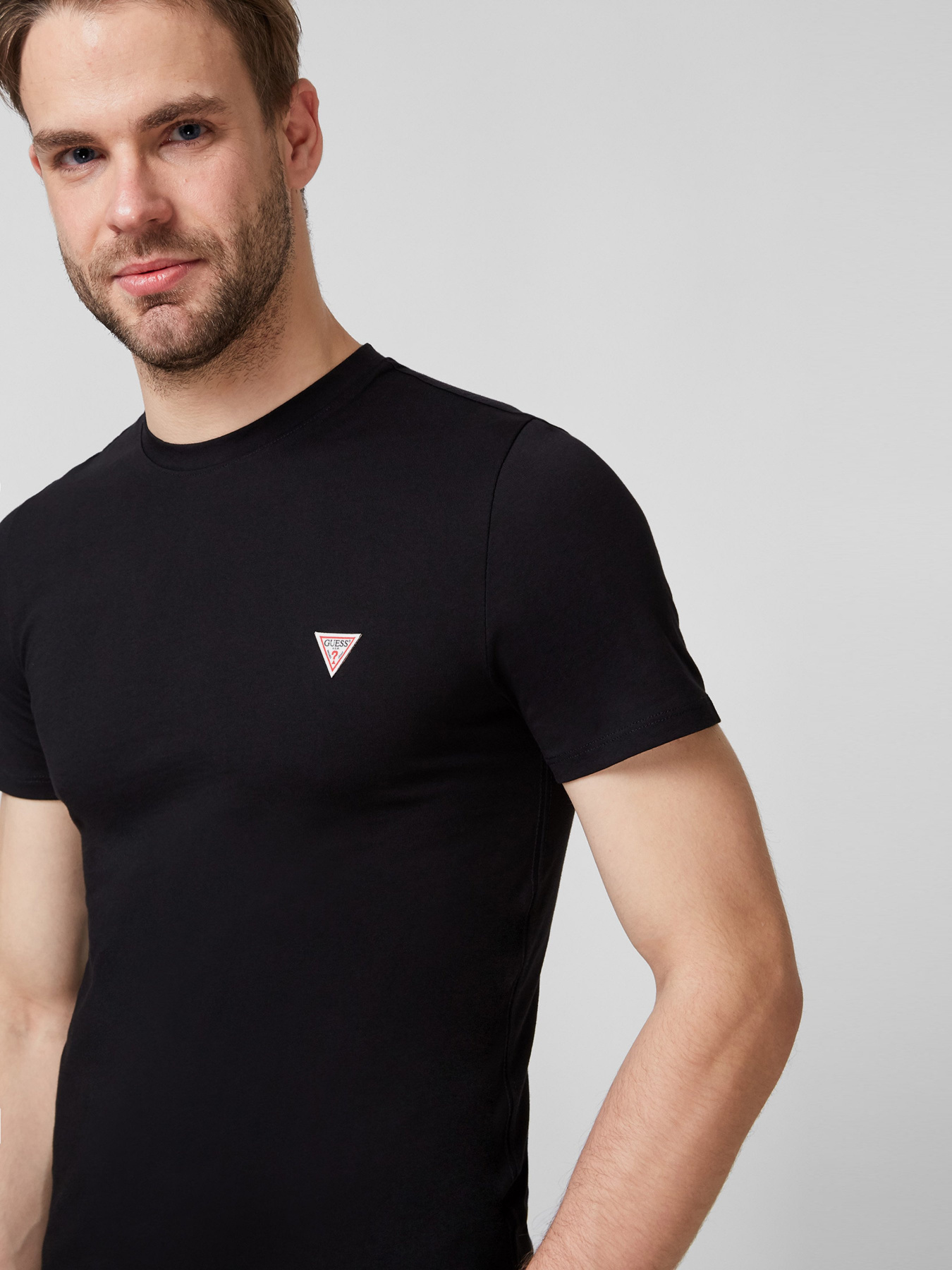 Футболки и поло GUESS модель M1RI36-I3Z11-JBLK Фото