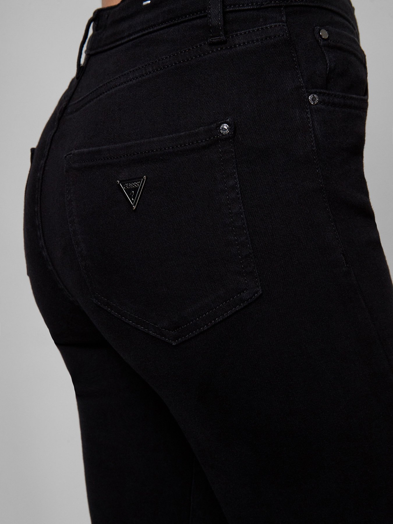 Джинсы GUESS модель W1RA94-D4B22-GROY Джинсы GUESS модель W1RA94-D4B22-GROY Фото