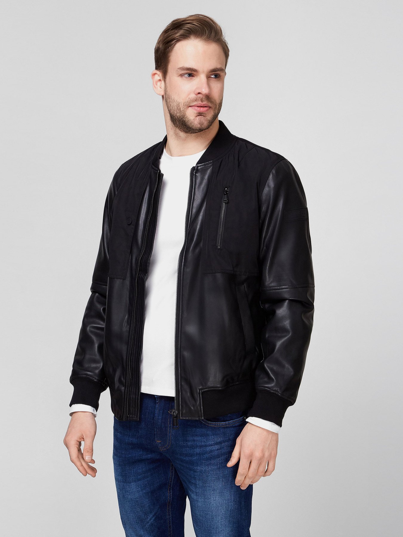 Куртка кожаная GUESS модель M1RL54-WDEJ0-JBLK Куртка кожаная GUESS модель M1RL54-WDEJ0-JBLK Фото