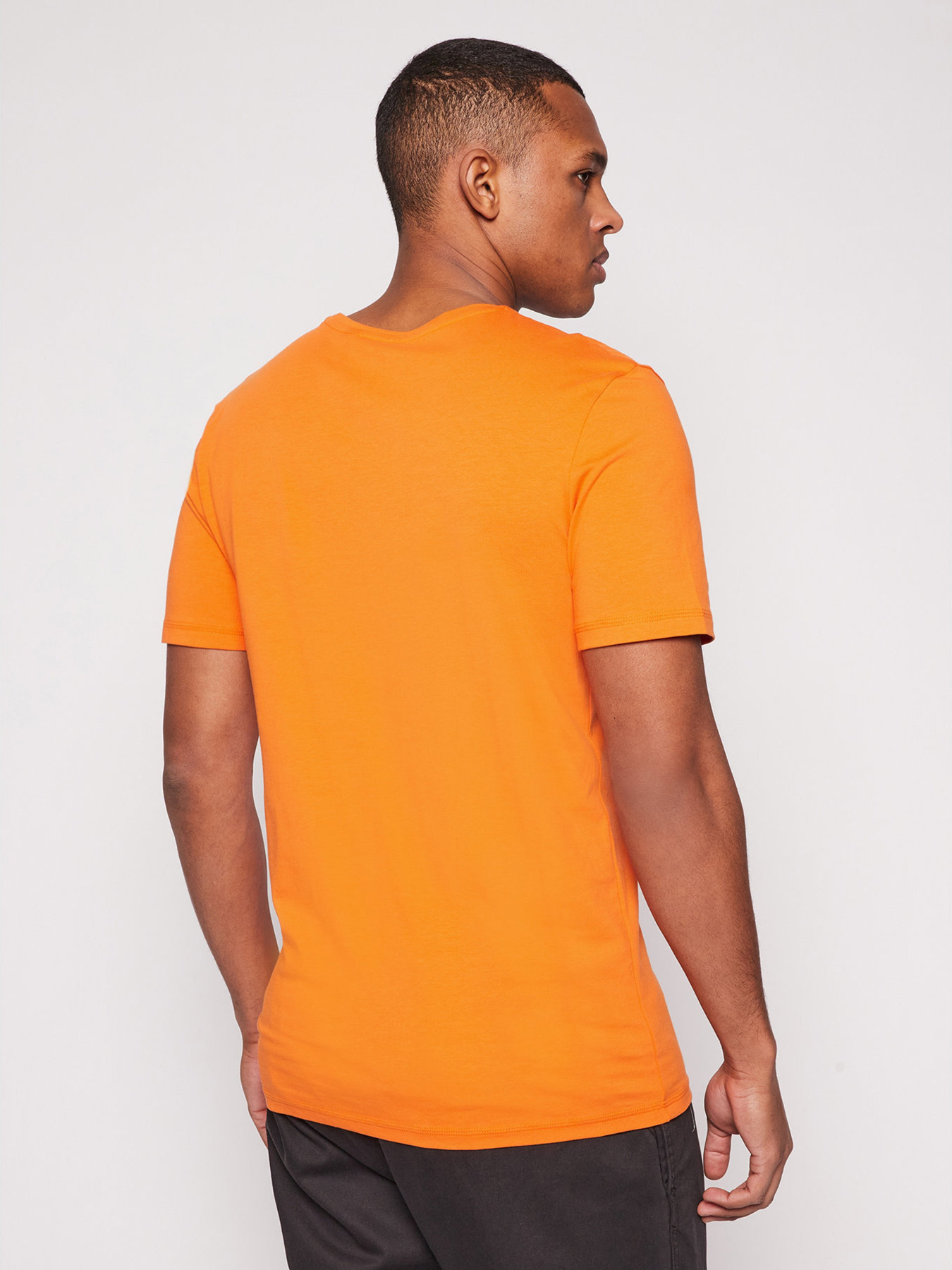 Футболки и поло GUESS модель U94M09-K6YW1-G3G4 Фото