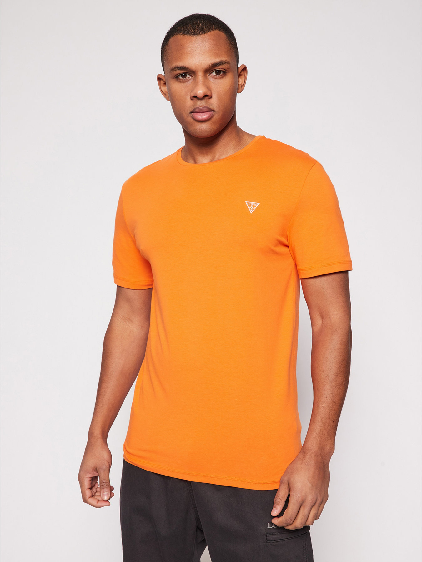 Футболки и поло GUESS модель U94M09-K6YW1-G3G4 Фото