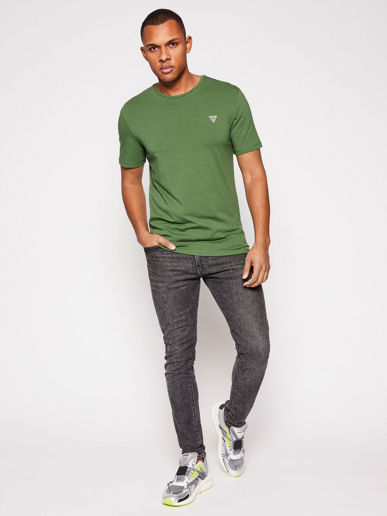 Футболки и поло GUESS модель U94M09-K6YW1-G8CP Фото