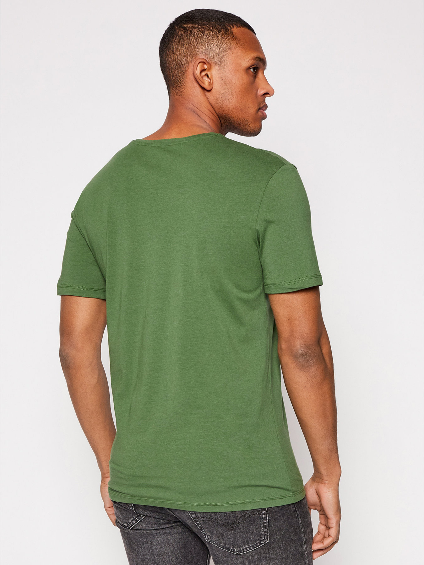 Футболки і поло GUESS модель U94M09-K6YW1-G8CP Фото