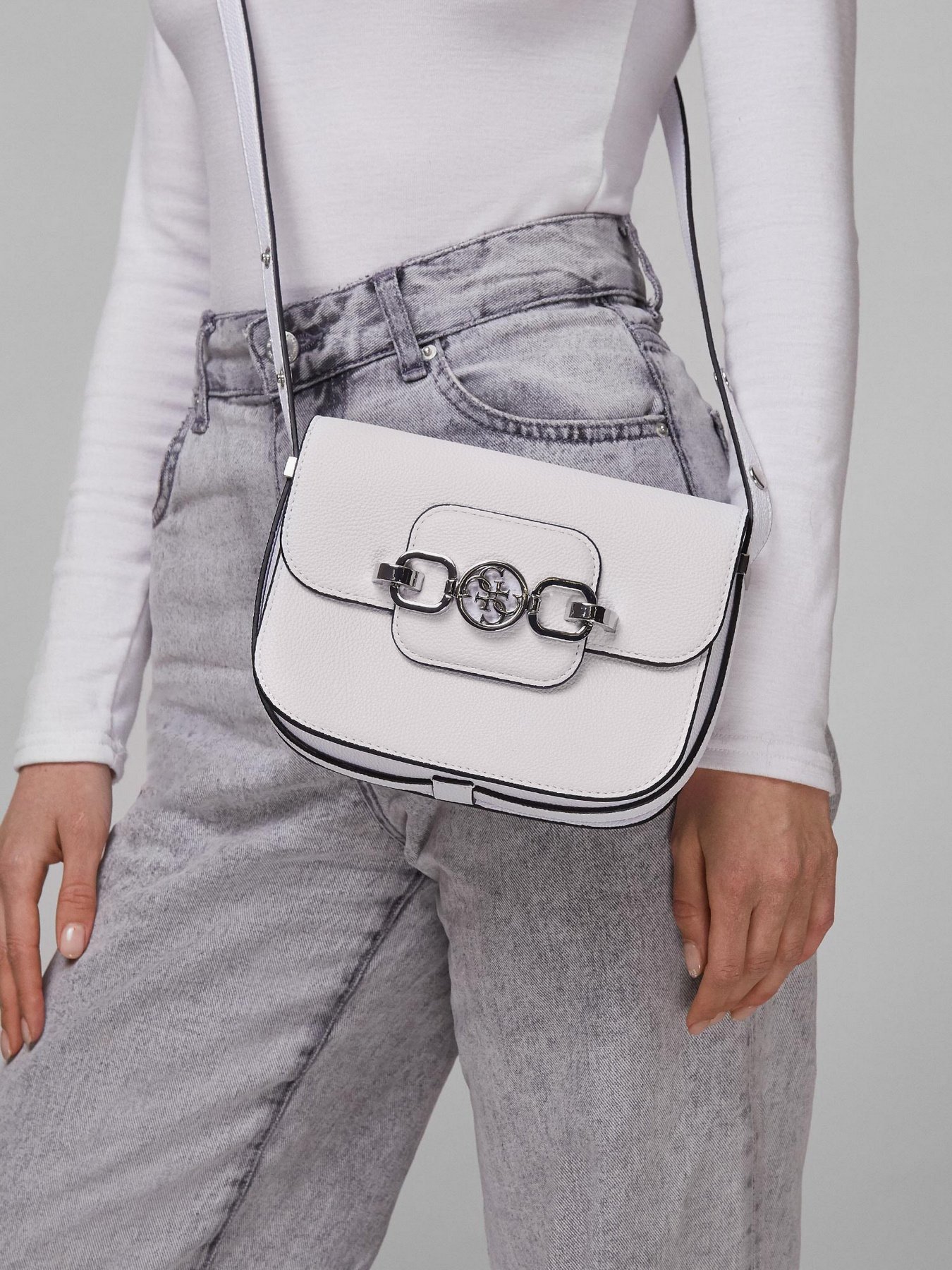 Кросс-боди GUESS 
Hensely Mini модель HWVY81-13780-WHI Фото