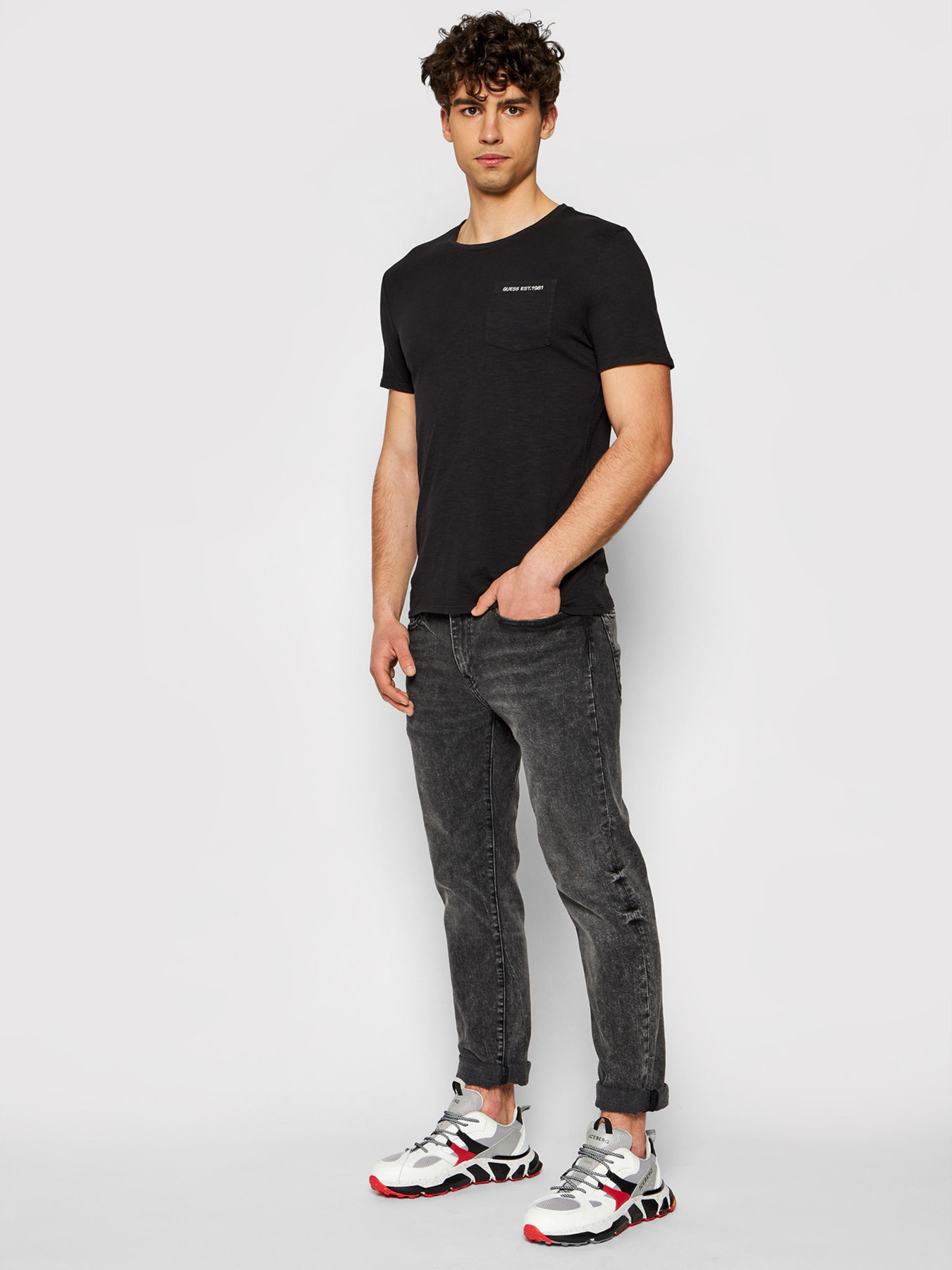 Футболка GUESS модель M1GI97-K6XN1-JBLK Футболка GUESS модель M1GI97-K6XN1-JBLK Фото