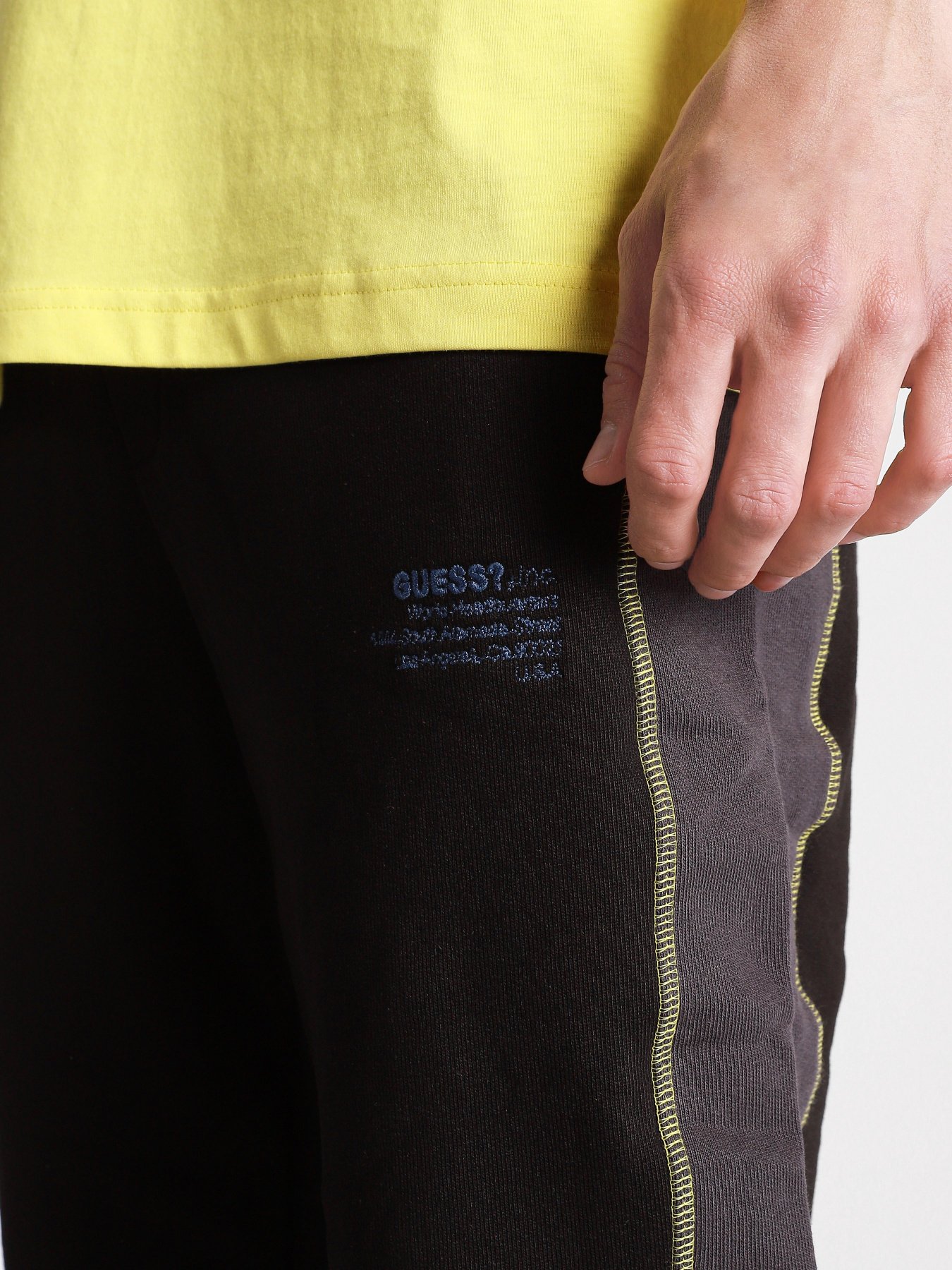 Спортивні штани GUESS модель M1GB53-KAIJ1-JBLK Фото