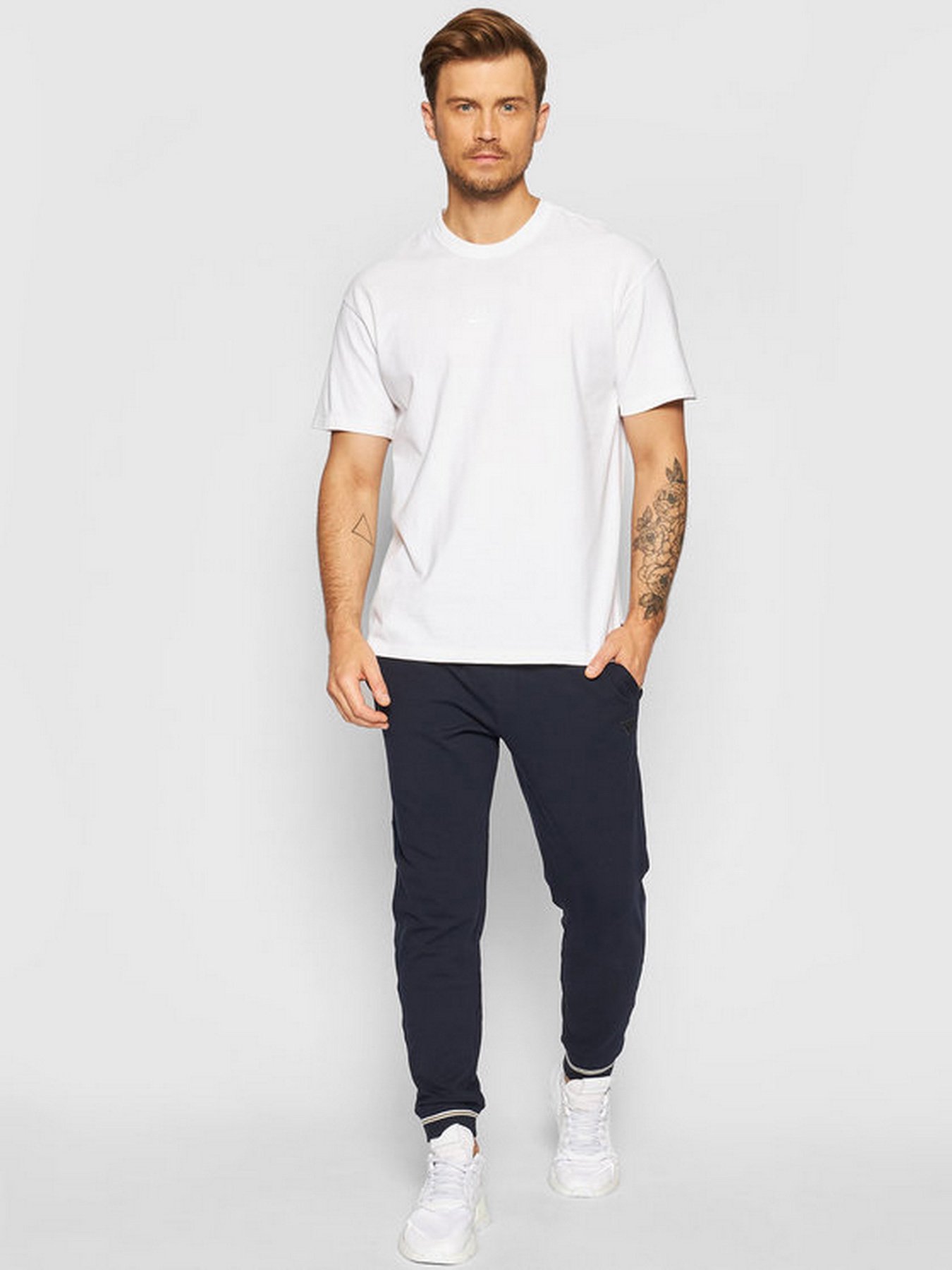 Джоггеры GUESS Adam модель M1YB37.K7ON1;G7V2 Фото