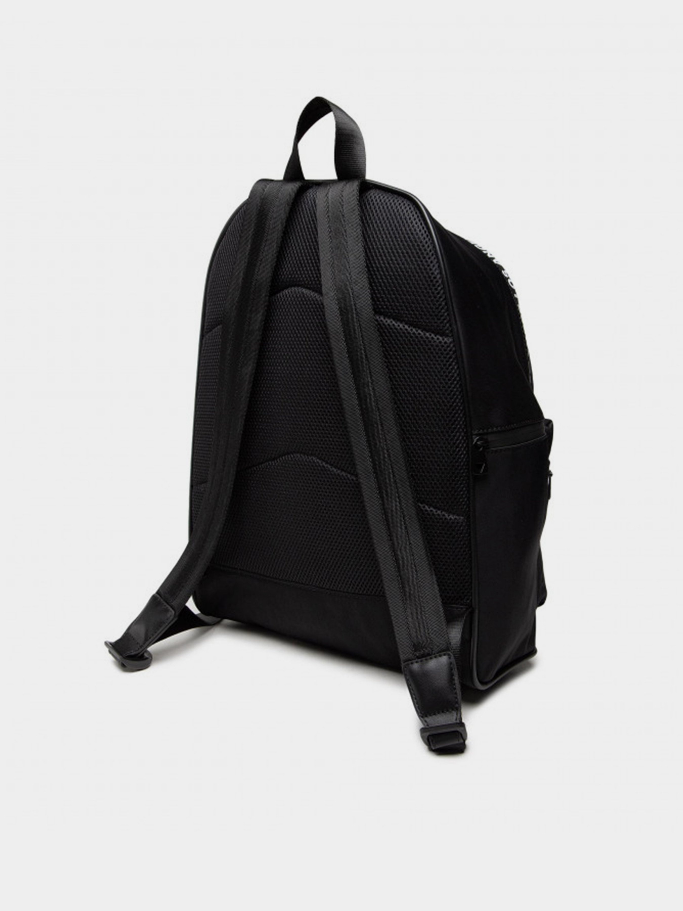 Рюкзаки GUESS Quarto модель HMQUAS.P1305;BLA Фото