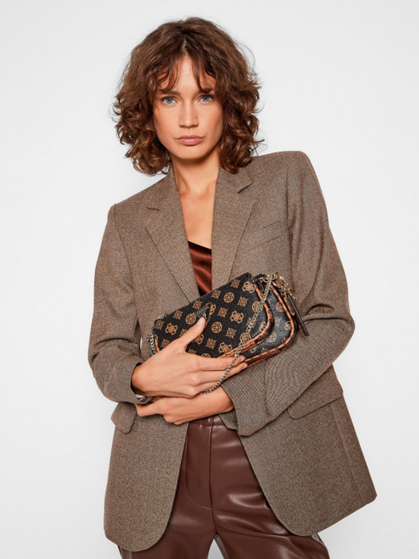 Сумка GUESS модель HWPG78.85700;MCM Фото