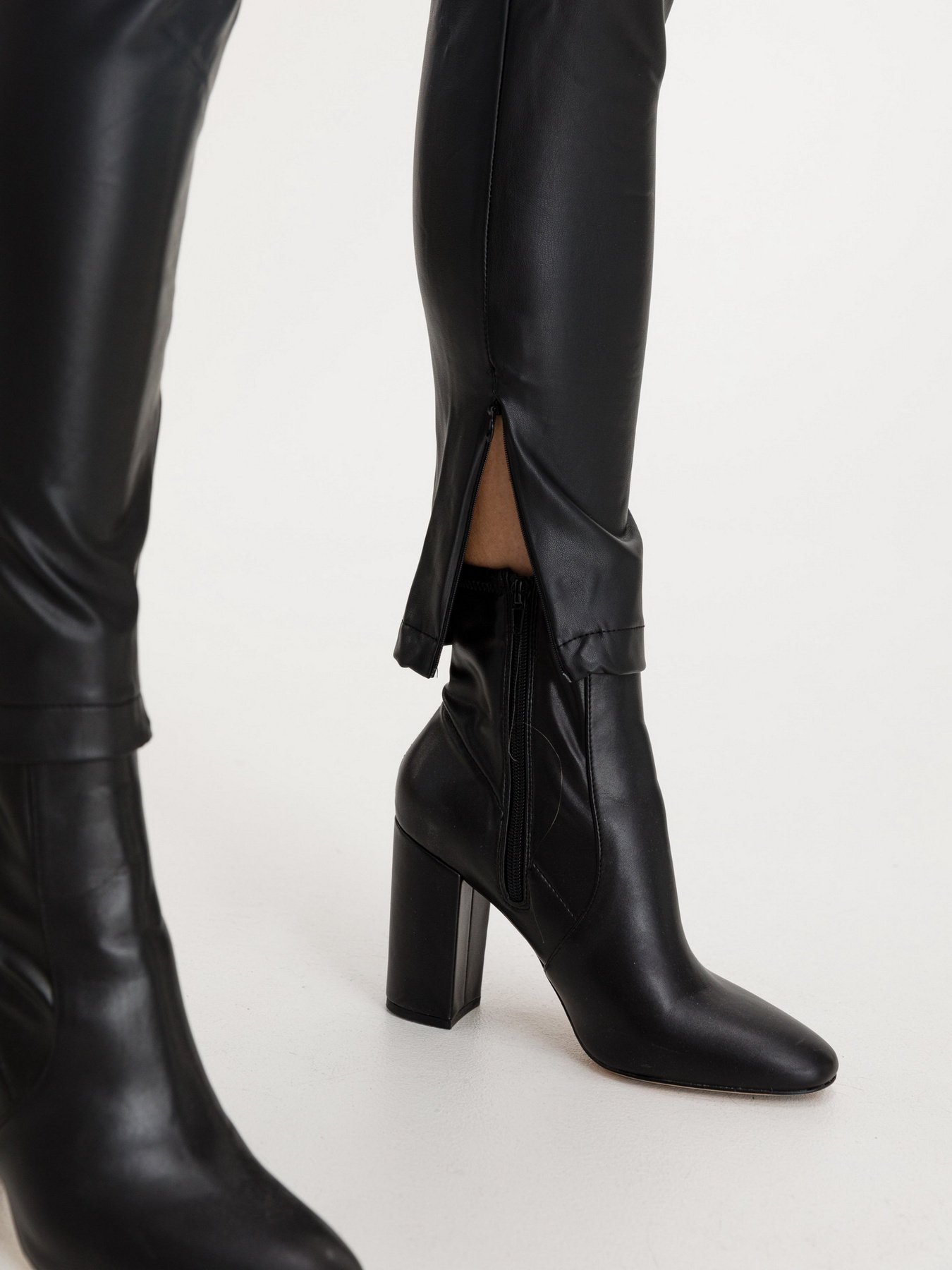 Штани повсякденні GUESS Priscilla модель W1RB25.WBG60;JBLK Фото