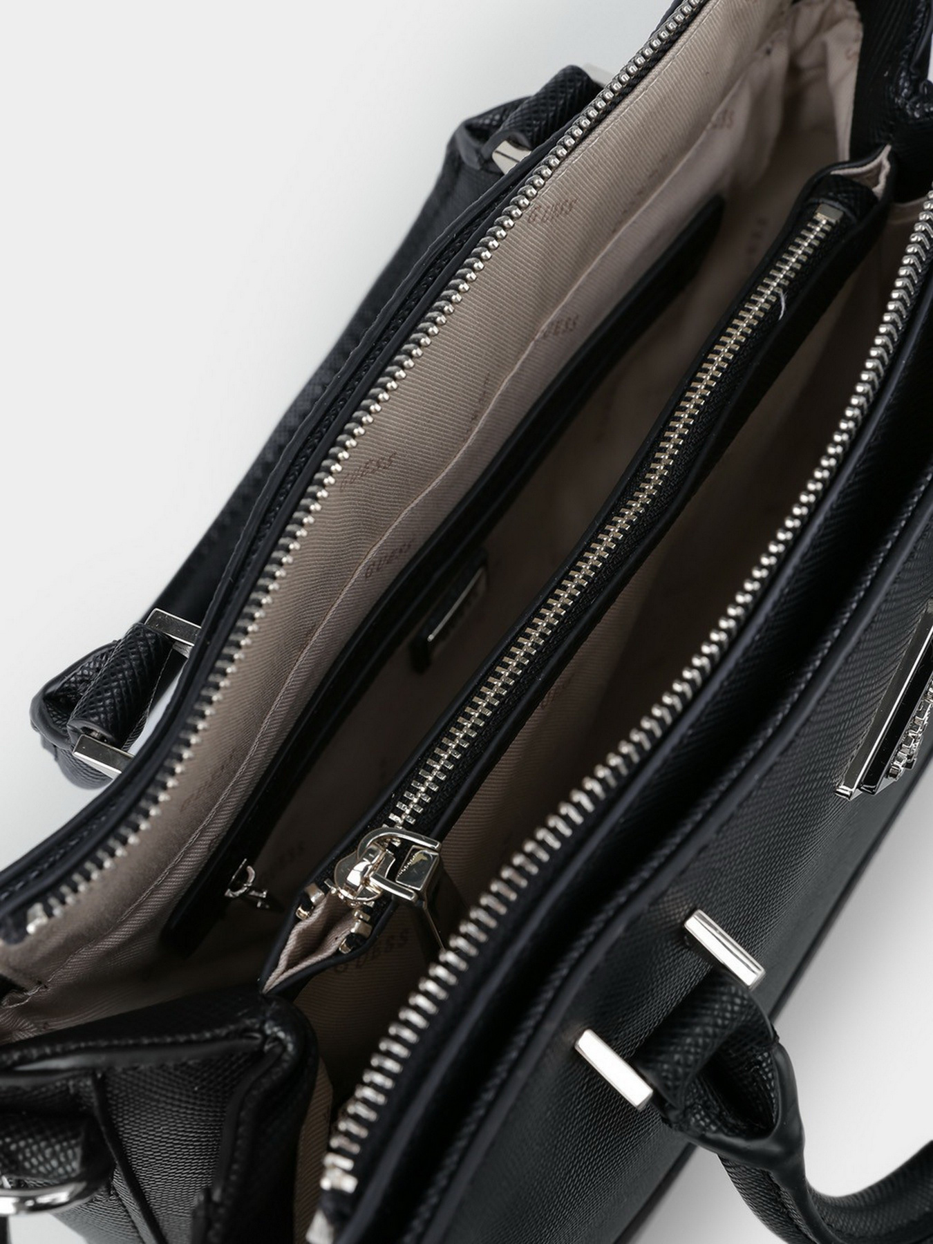 Сумка GUESS Cordelia Luxury Satchel модель HWVG81.30060;BLA Фото