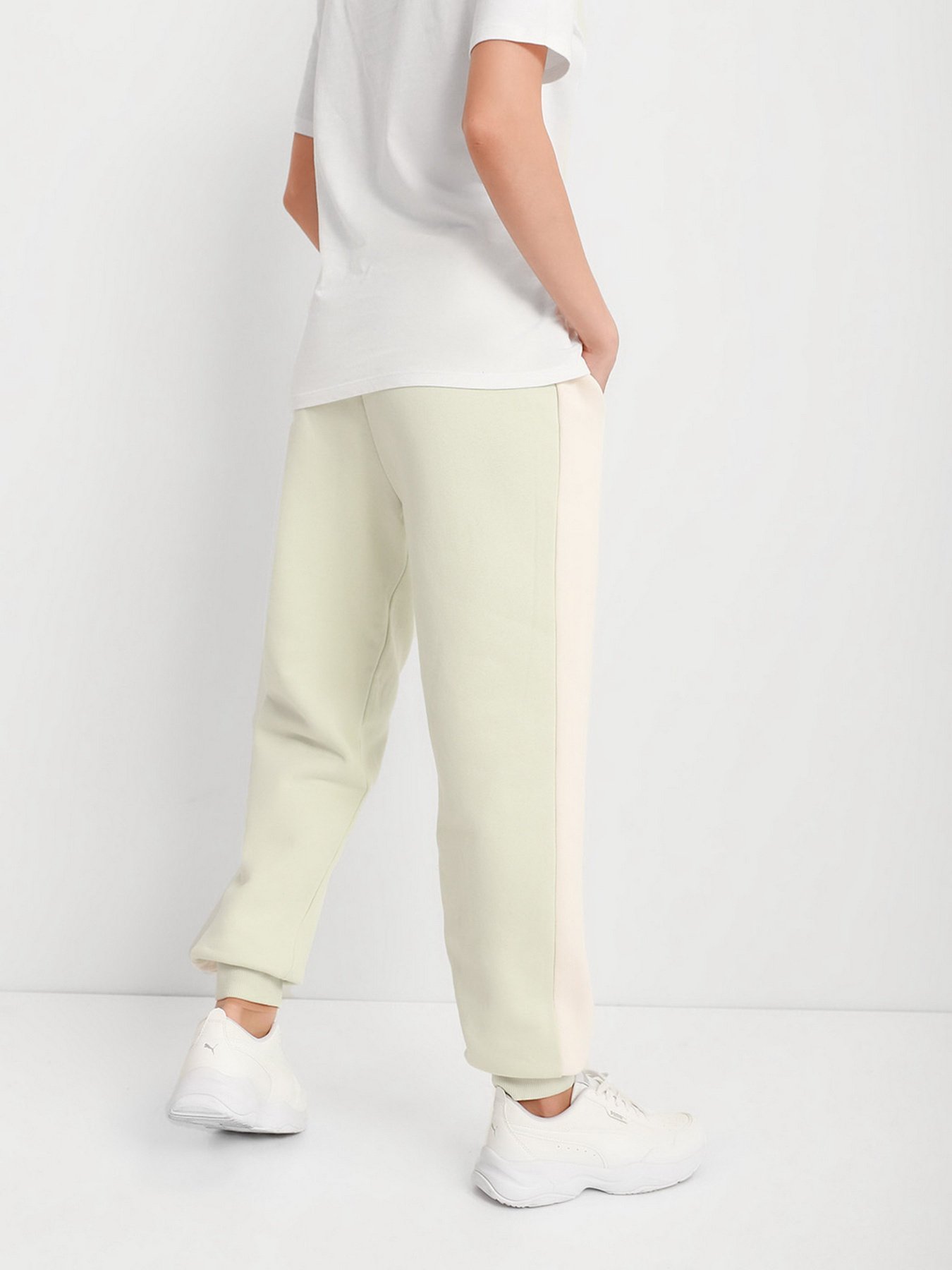 Спортивні штани GUESS модель O1BA27.K9V31;G8EH Фото