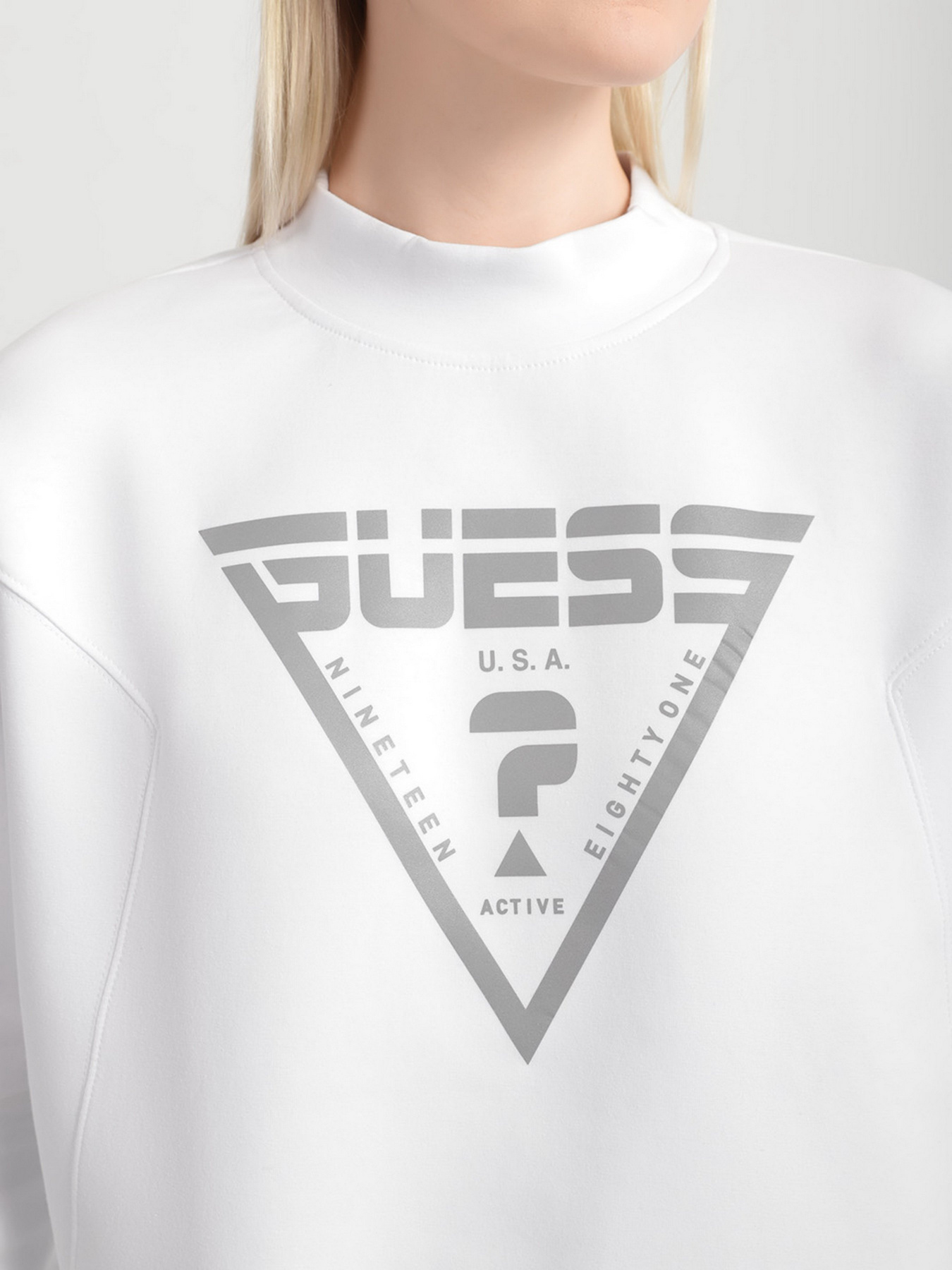 Свитшот GUESS Caren модель O1BA69.FL03S;G011 Свитшот GUESS Caren модель O1BA69.FL03S;G011 Фото