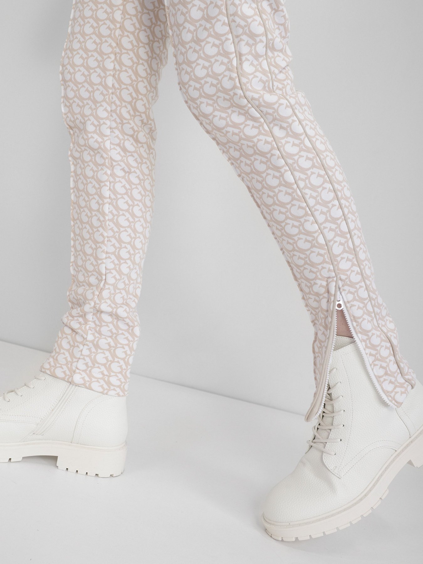 Повсякденні штани GUESS Classic Brianna Long модель O1BA32.K7EX0;P17L Фото