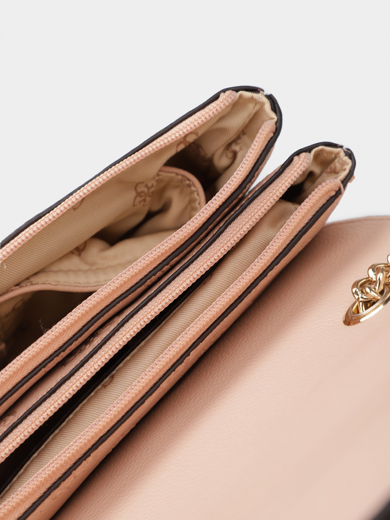 Кросс-боди GUESS модель HWPG84.03210;ALM Фото