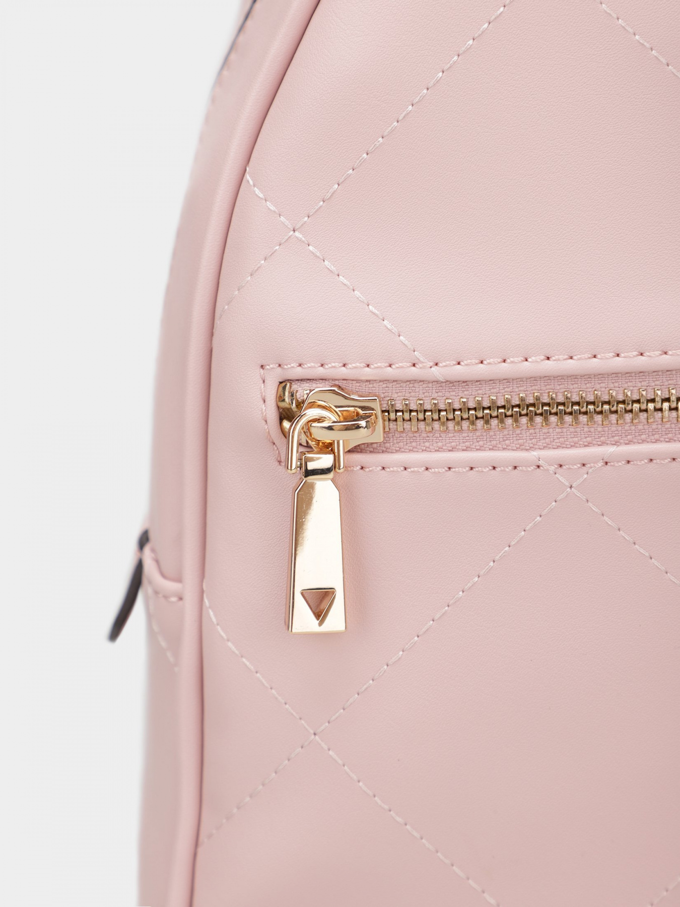 Рюкзаки GUESS модель HWQO69.95320;DPD Фото