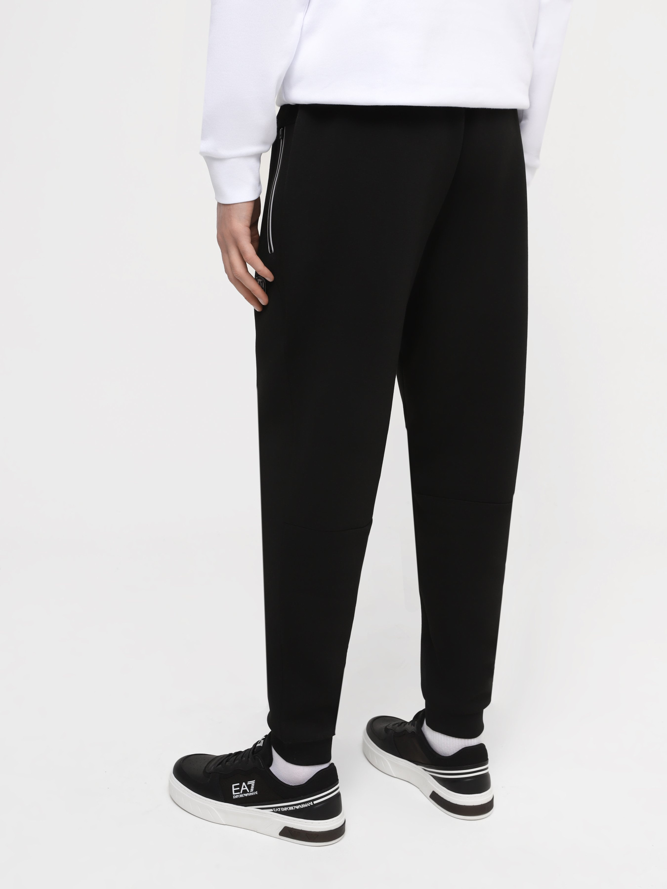 Штаны спортивные EA7 Premium Shield модель 8NPP63-PJ4EZ-1200 Фото