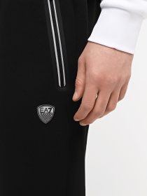 Спортивні штани EA7 Premium Shield модель 8NPP63-PJ4EZ-1200 Спортивні штани EA7 Premium Shield модель 8NPP63-PJ4EZ-1200 Фото