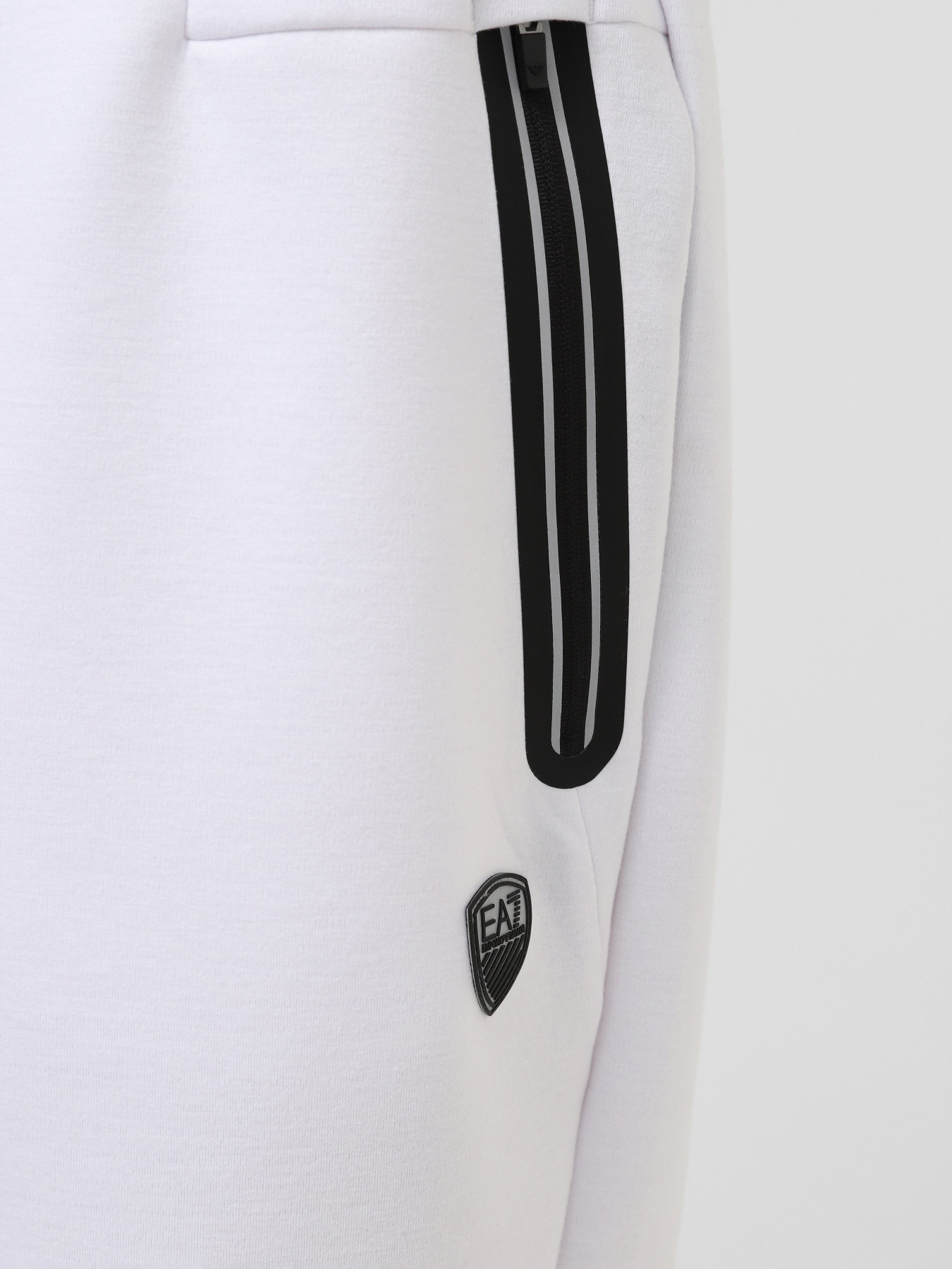 Повсякденні шорти EA7 Premium Shield модель 8NPS08-PJ4EZ-1100 Фото