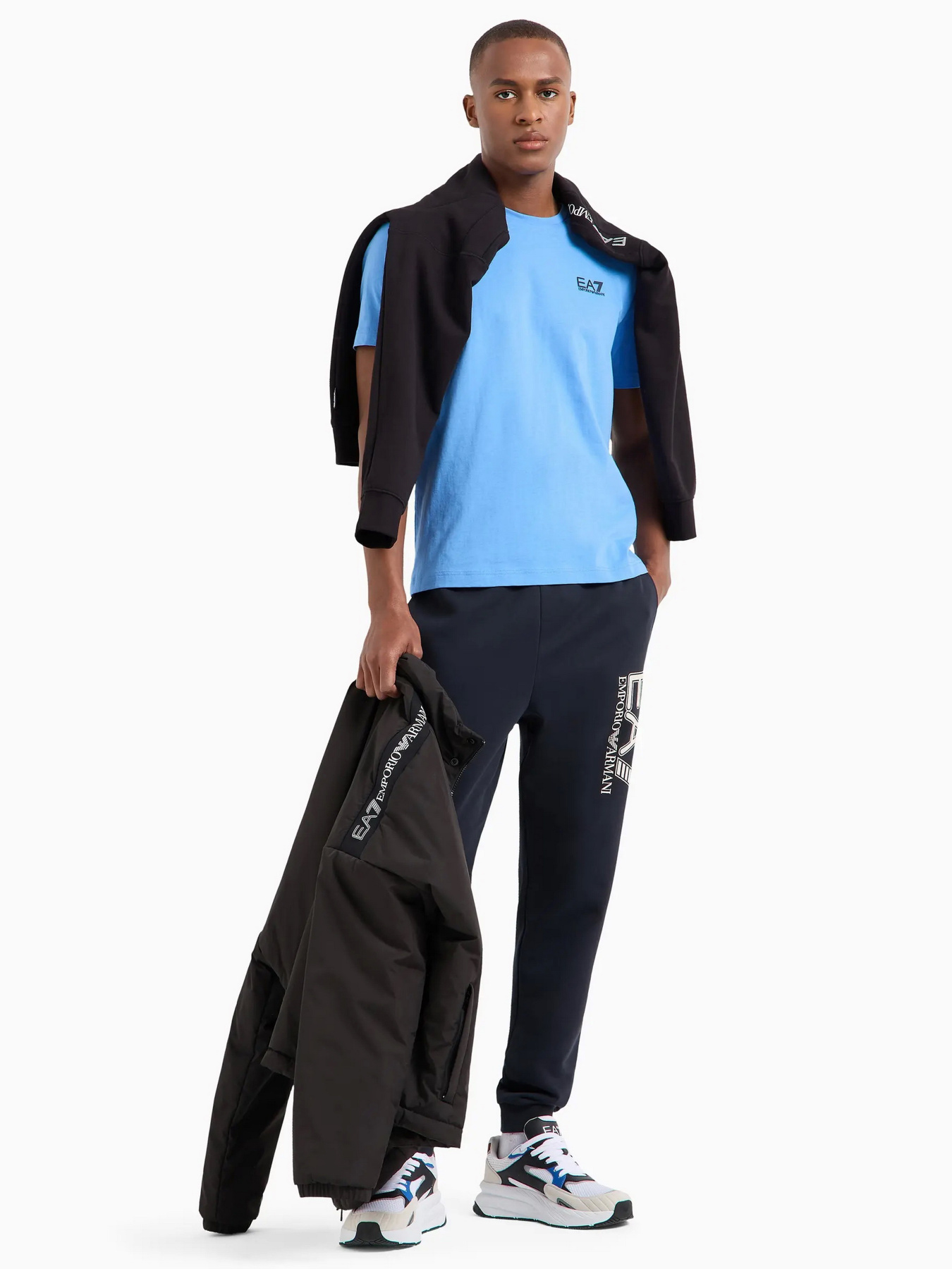 Демисезонная куртка EA7 Logo Series модель 6DPB04-PNE1Z-1200 Демисезонная куртка EA7 Logo Series модель 6DPB04-PNE1Z-1200 Фото