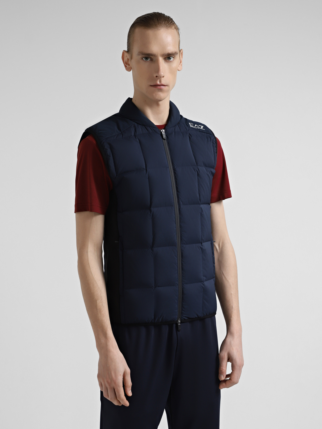 Утепленный жилет EA7 Golf Pro модель 6DPQ08-PNGKZ-1562 Фото