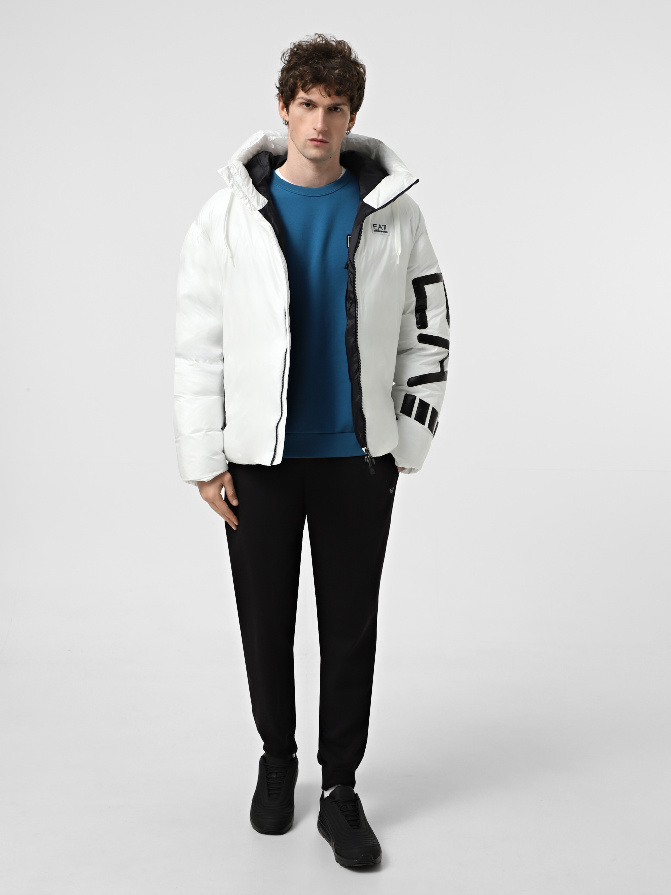Зимняя куртка EA7 модель 6DPB19-PNGAZ-1100 Фото