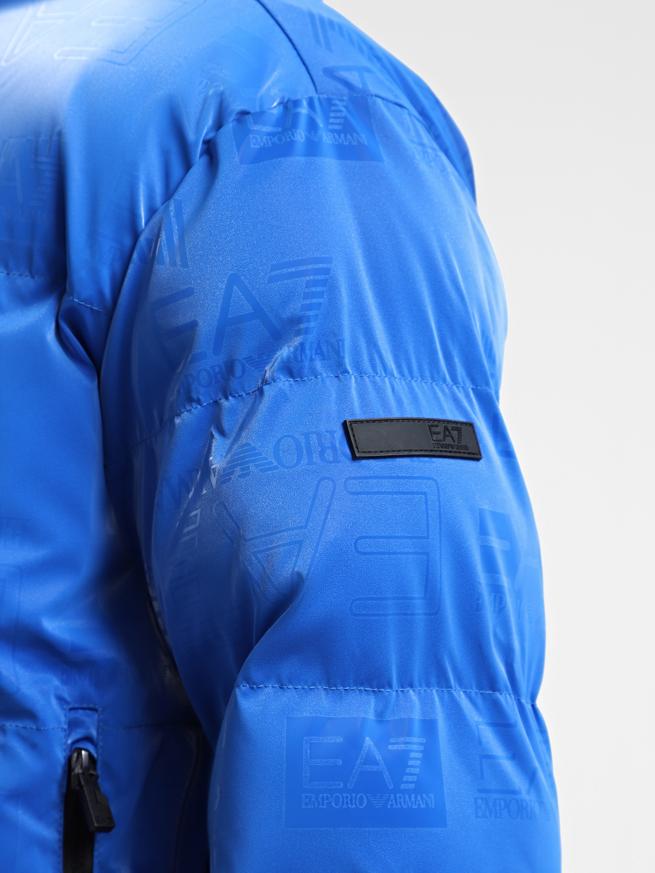 Зимняя куртка EA7 модель 6DPB34-PNHMZ-1528 Фото