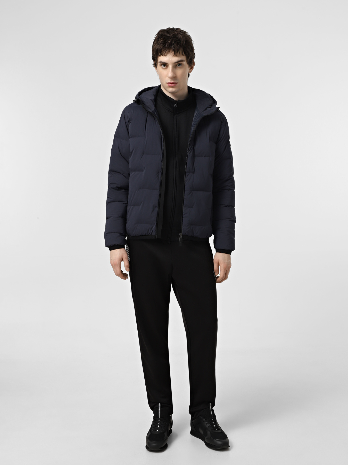 Зимняя куртка EA7 модель 6DPB64-PNHHZ-1562 Фото