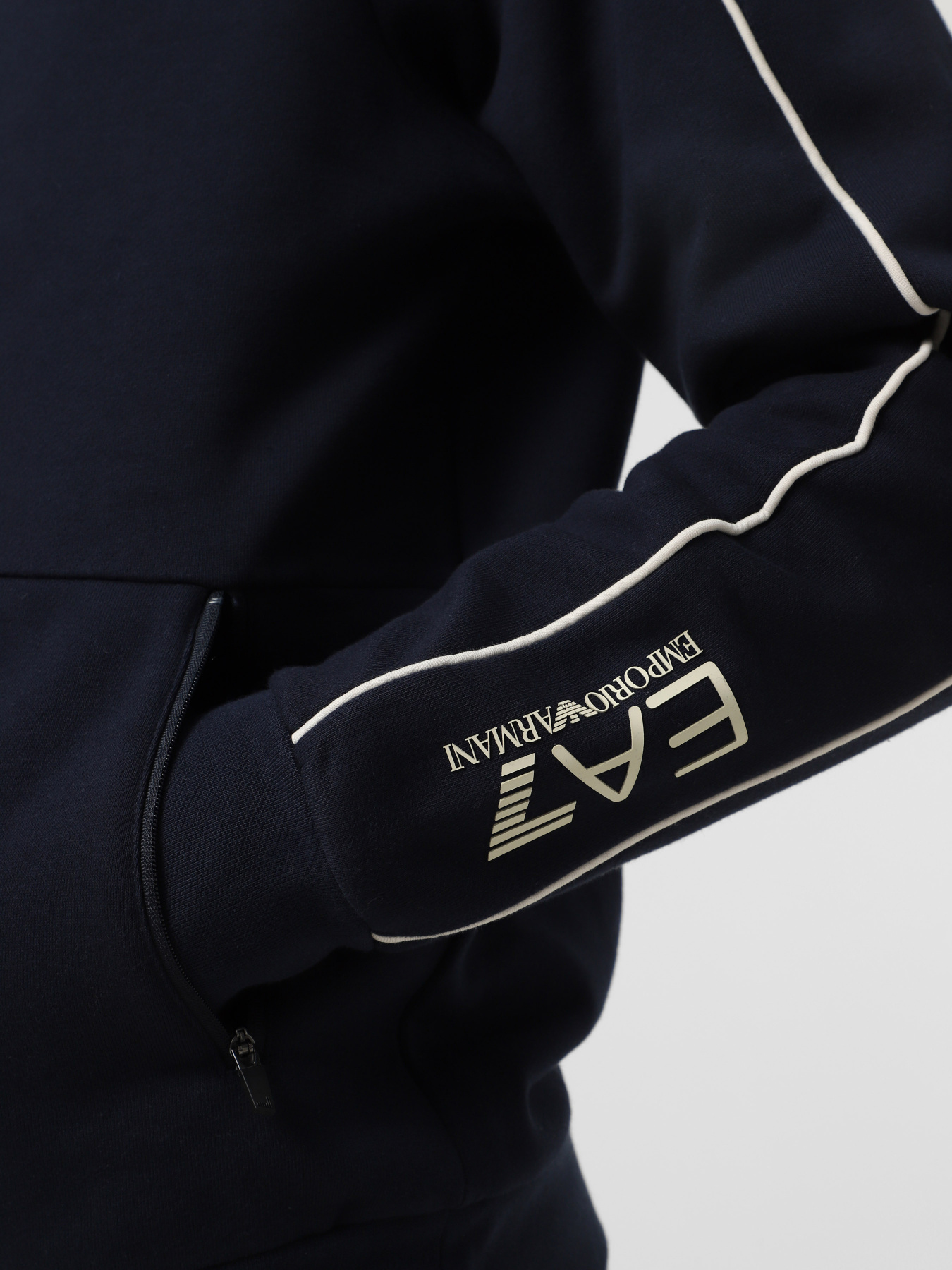 Худи EA7 Logo Series модель 6DPM21-PJZJZ-1562 Фото