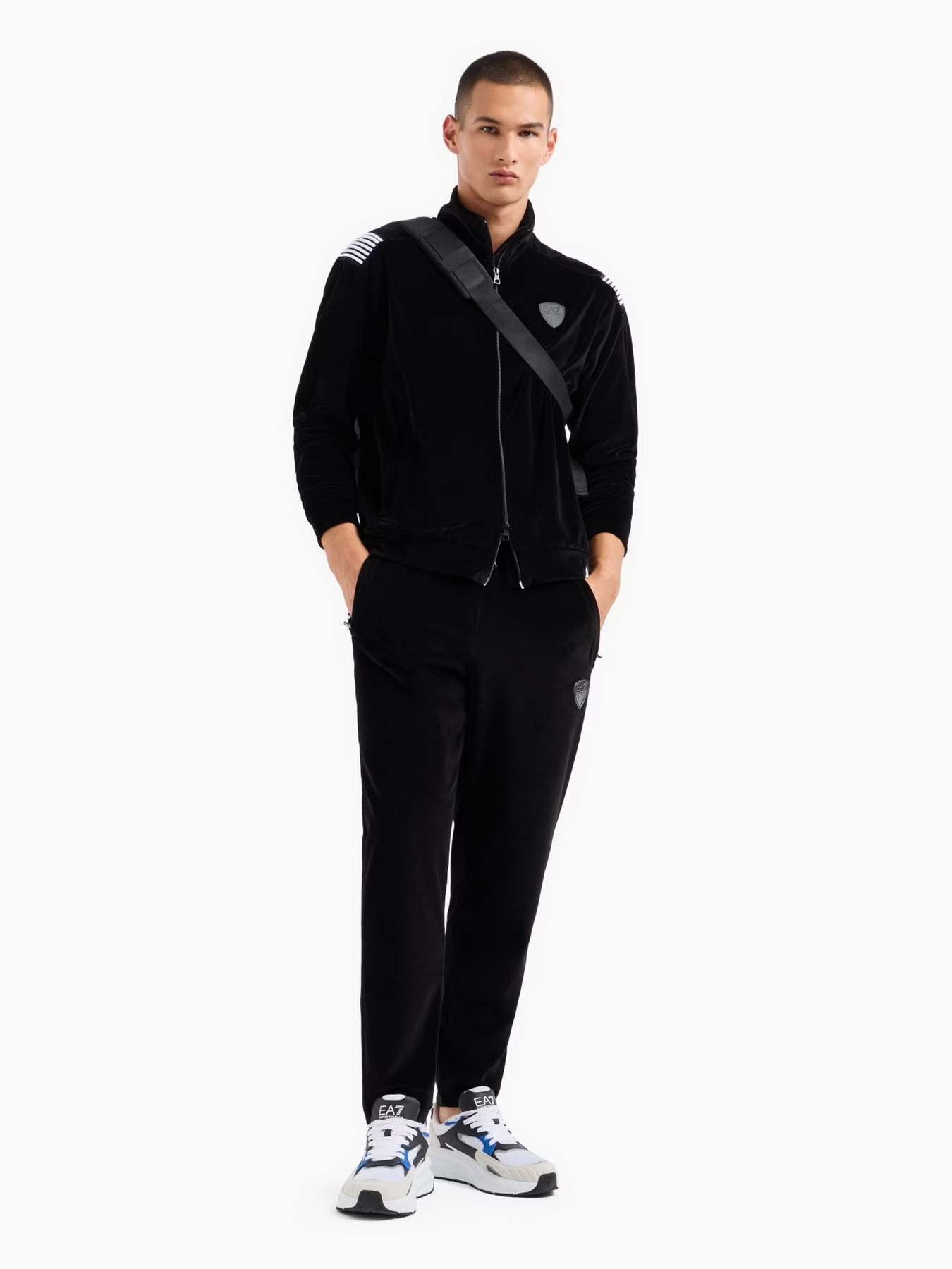 Кофта EA7 Soccer модель 6DPM54-PJLXZ-1200 Фото