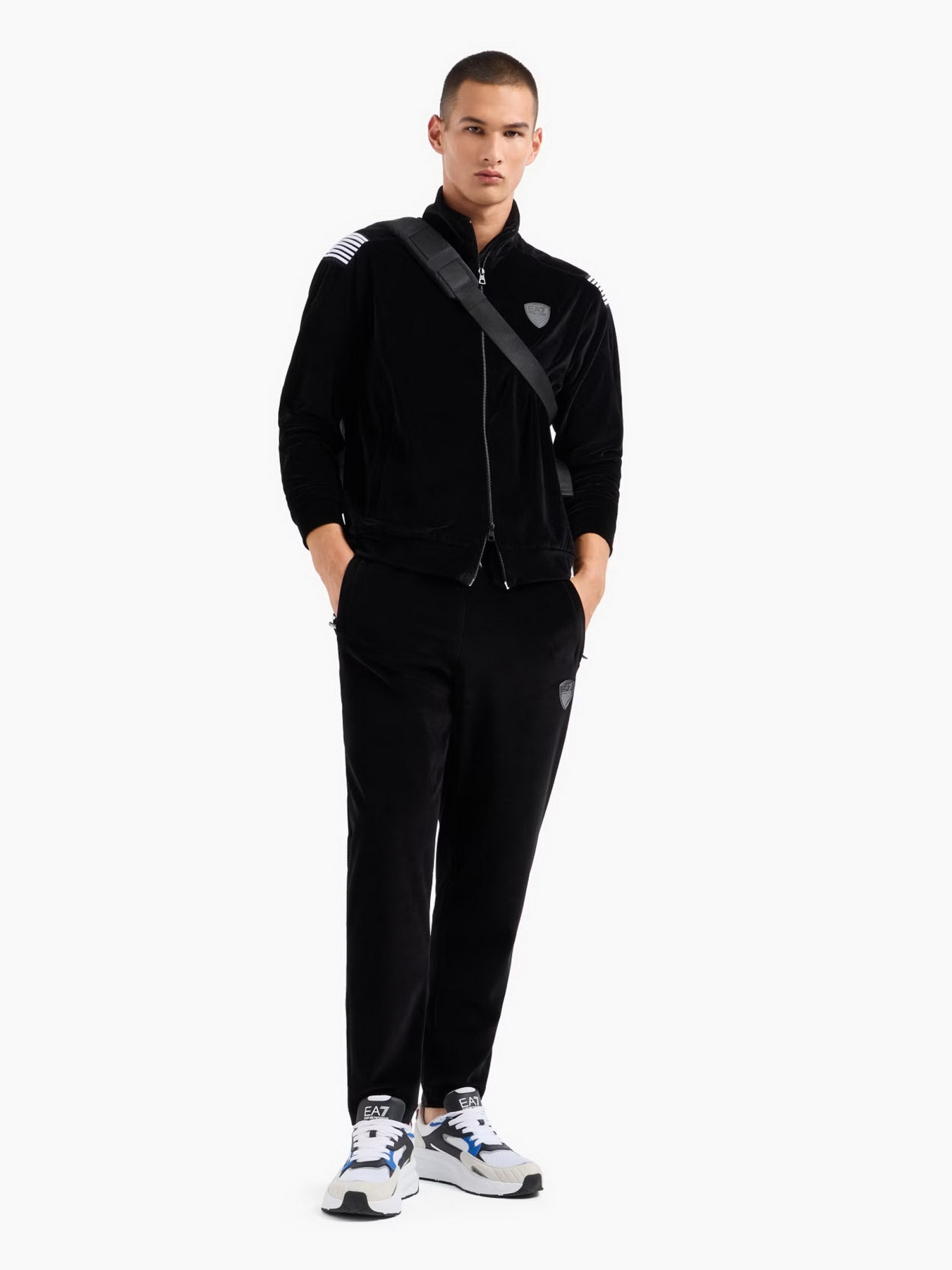 Спортивні штани EA7 Soccer модель 6DPP80-PJLXZ-1200 Фото