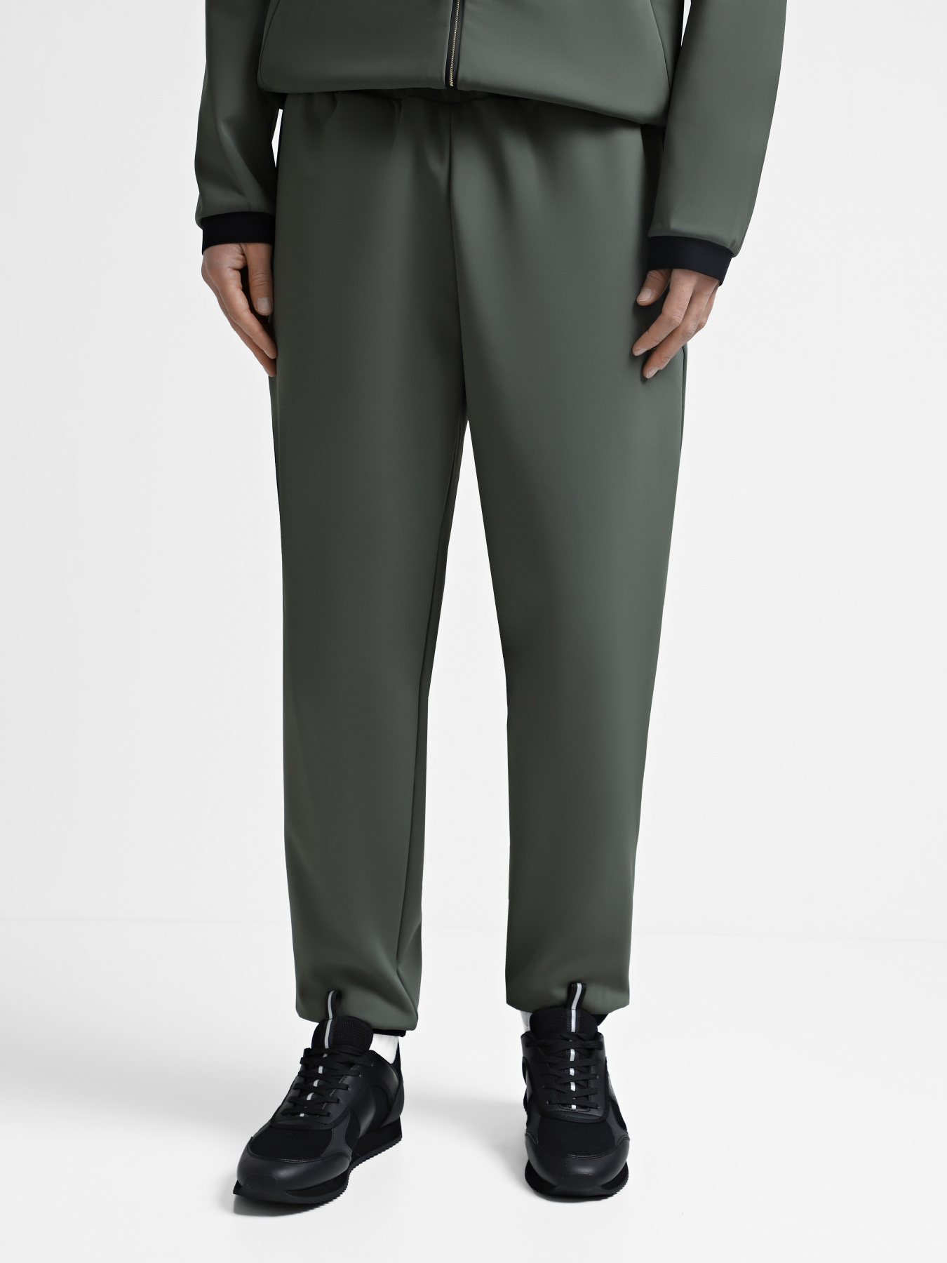 Штаны спортивные EA7 Gold Label модель 7M000028-AF10343-U8100 Штаны спортивные EA7 Gold Label модель 7M000028-AF10343-U8100 Фото