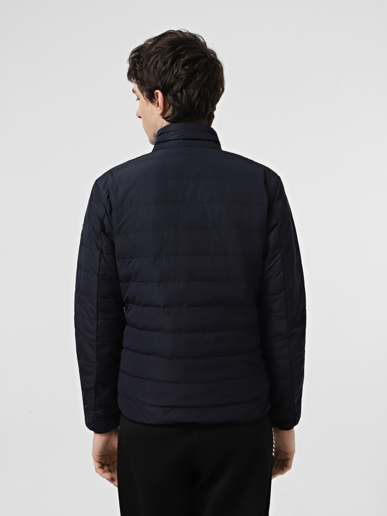 Пуховик EA7 Premium Shield модель 8NPB13-PNE1Z-1562 Пуховик EA7 Premium Shield модель 8NPB13-PNE1Z-1562 Фото