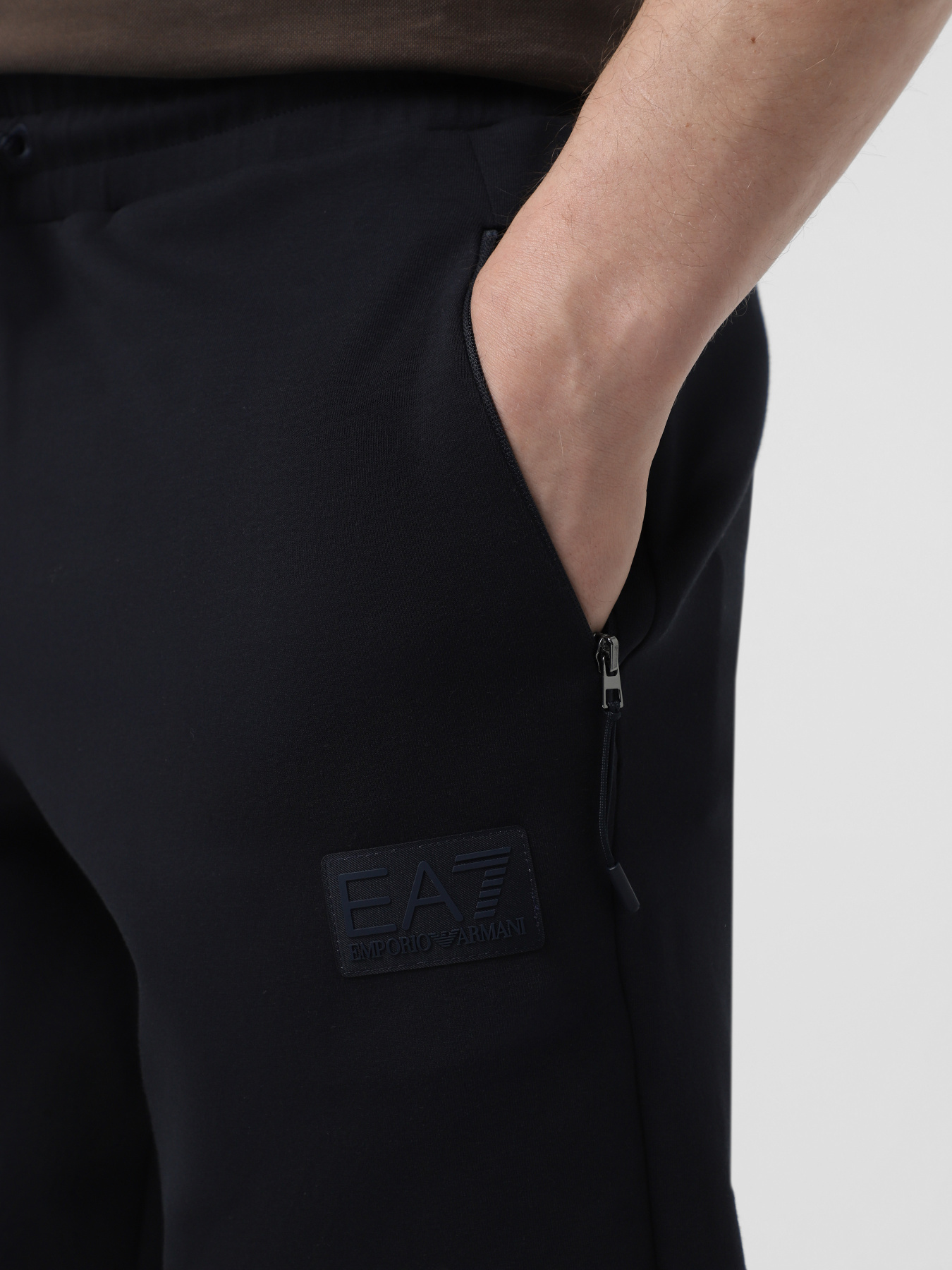 Шорти EA7 Lux Identity модель 7M000095-AF12116-UB102 Фото