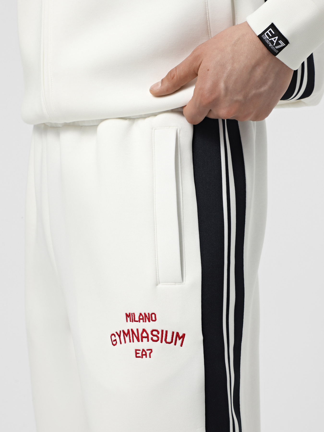 Спортивні штани EA7 Club House модель 7M000254-AF13538-U0005 Фото