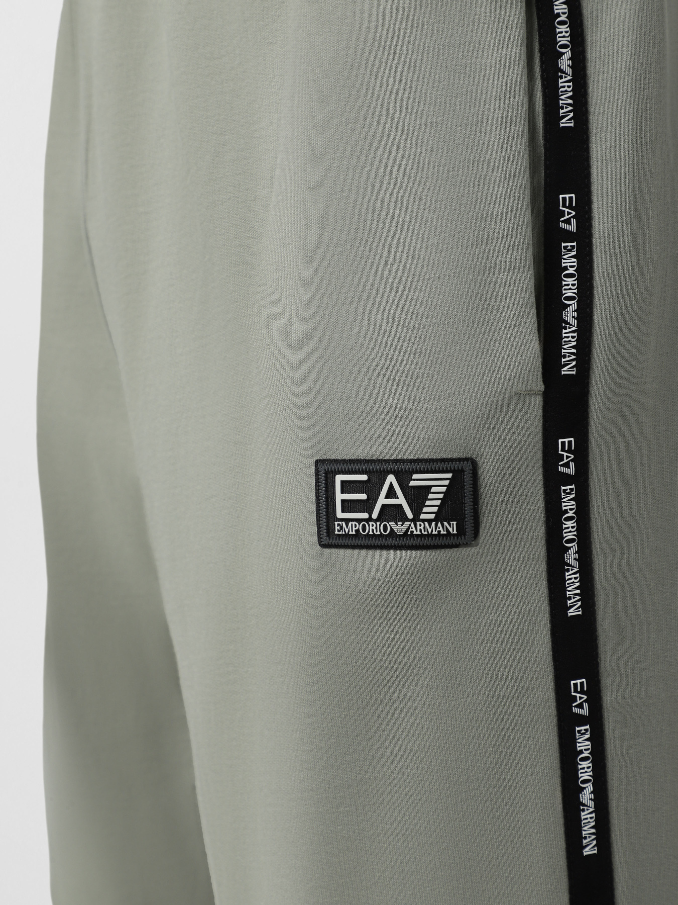 Повсякденні шорти EA7 Logo Series модель 7M001039-AF10380-U8058 Фото