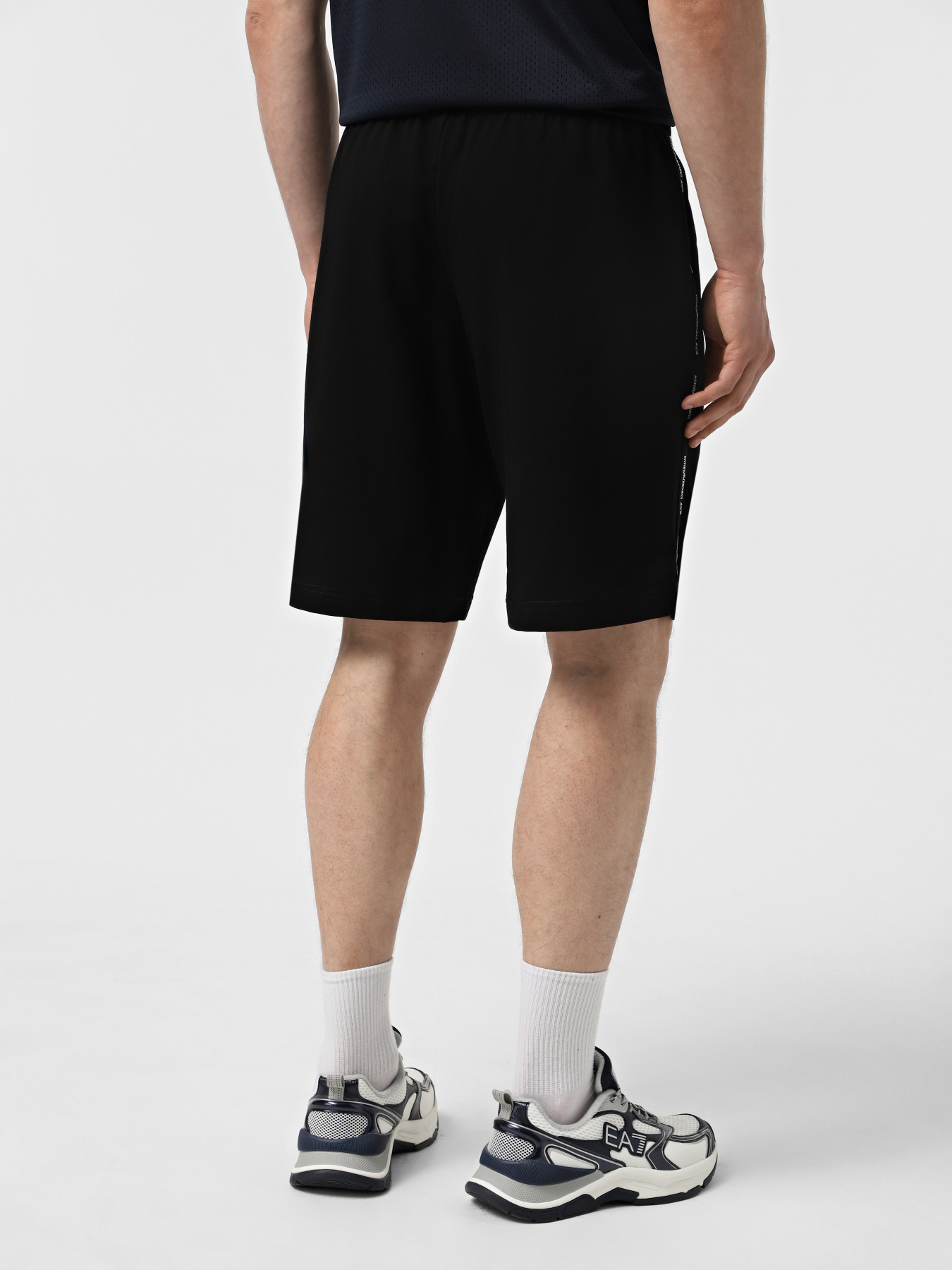 Повсякденні шорти EA7 Logo Series модель 7M001039-AF10380-UC001 Фото