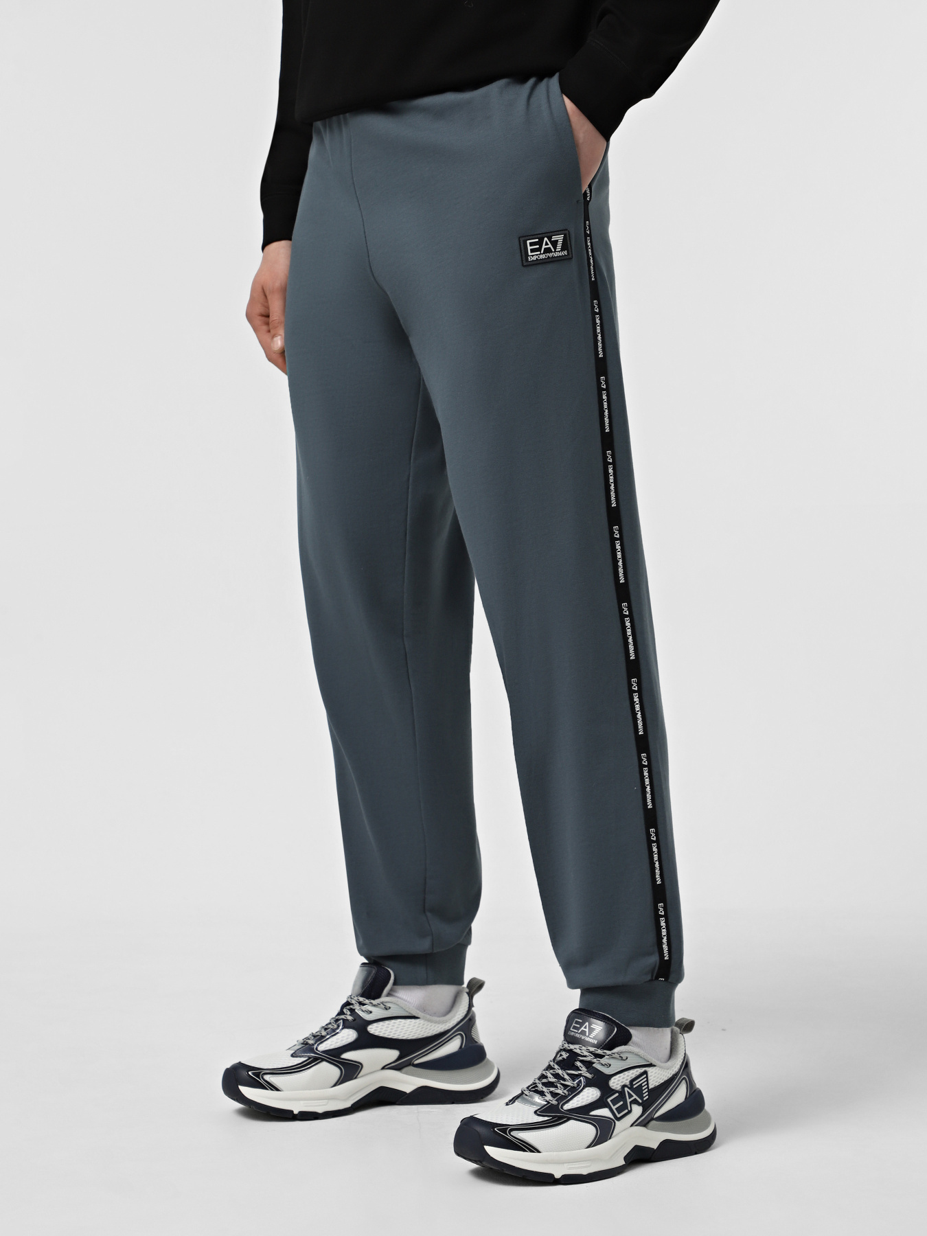 Спортивні штани EA7  Logo Series модель 7M001040-AF10380-U8106 Фото