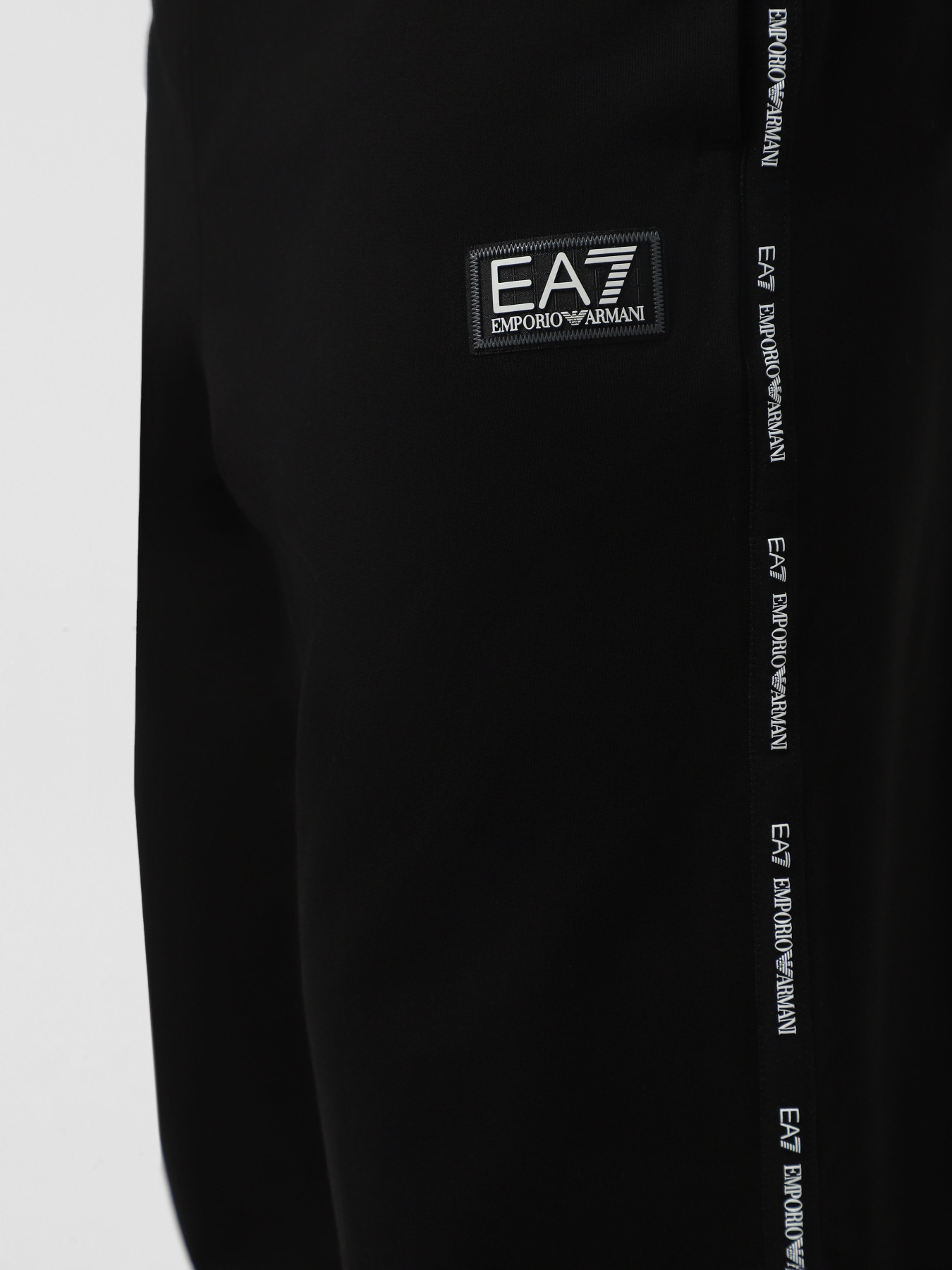 Штаны спортивные EA7 Logo Series модель 7M001040-AF10380-UC001 Фото