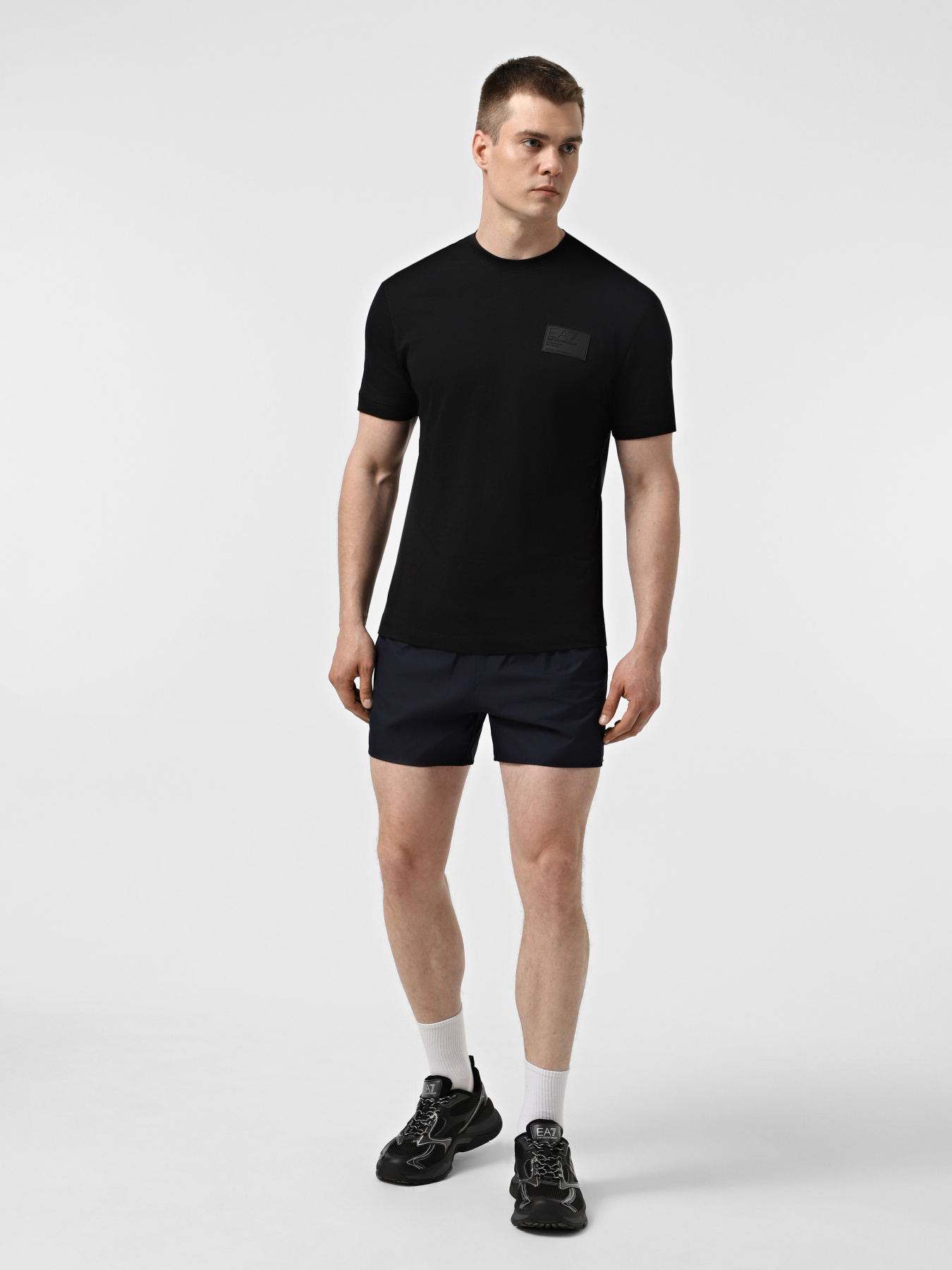 Шорти EA7 модель 7M000522-AF13072-UB102 Фото